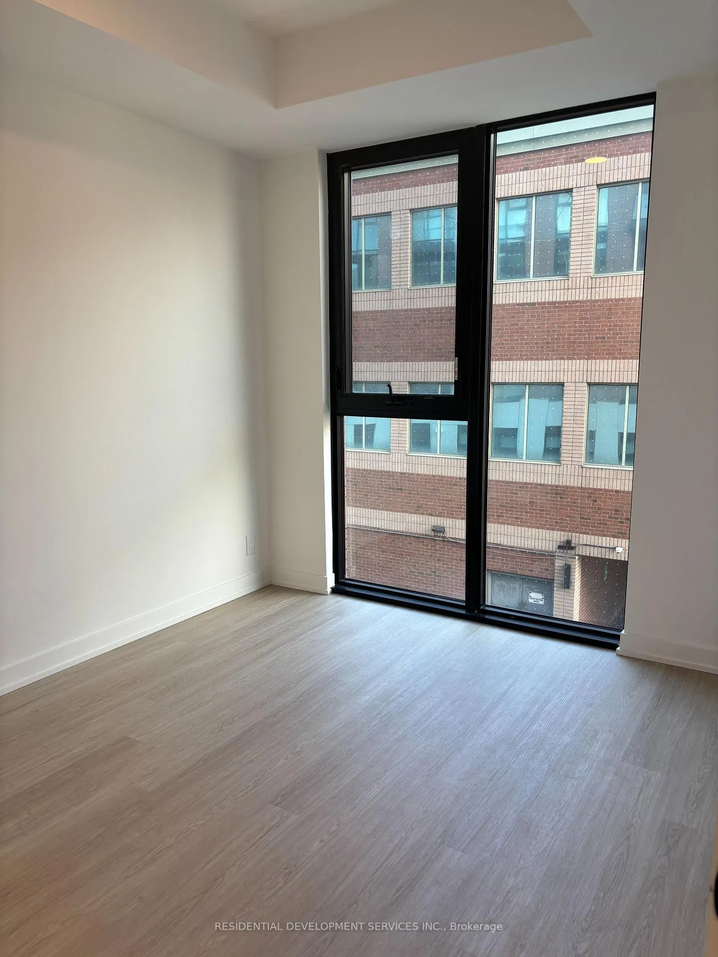 Photo 9 of Unit 302, 699 Sheppard Avenue E, North York, Bayview Village — HOMEH