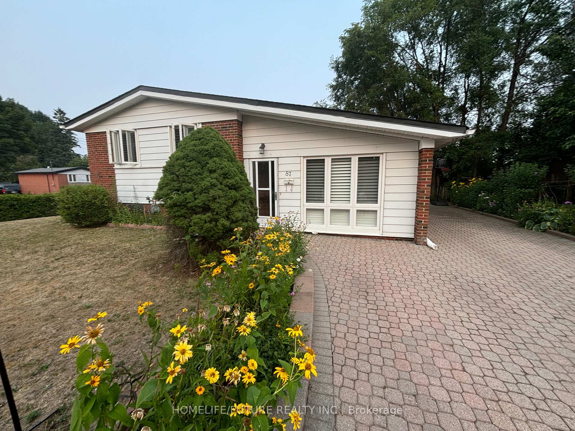 Photo 1 of 87 Pandora Circle, Scarborough, Woburn — HOMEH