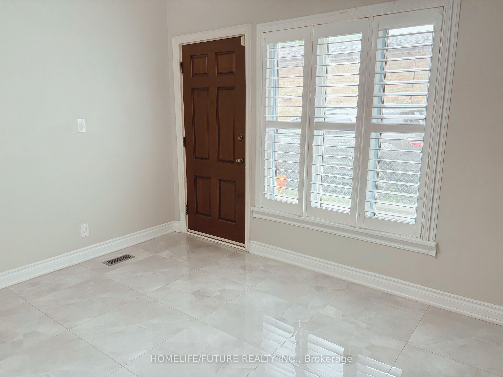 Photo 6 of 87 Pandora Circle, Scarborough, Woburn — HOMEH