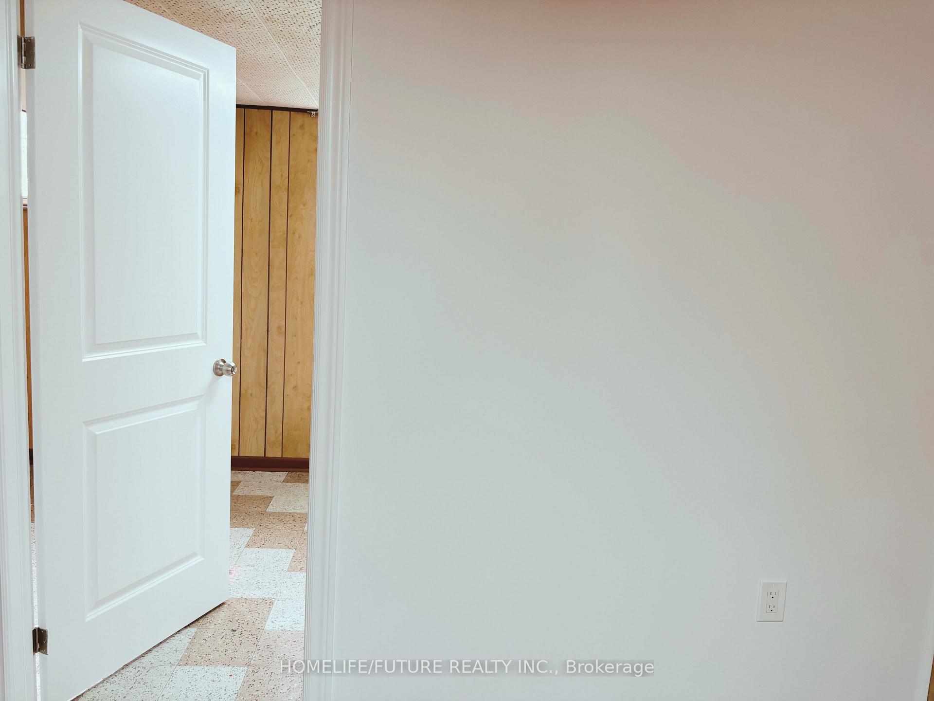 Photo 7 of 87 Pandora Circle, Scarborough, Woburn — HOMEH