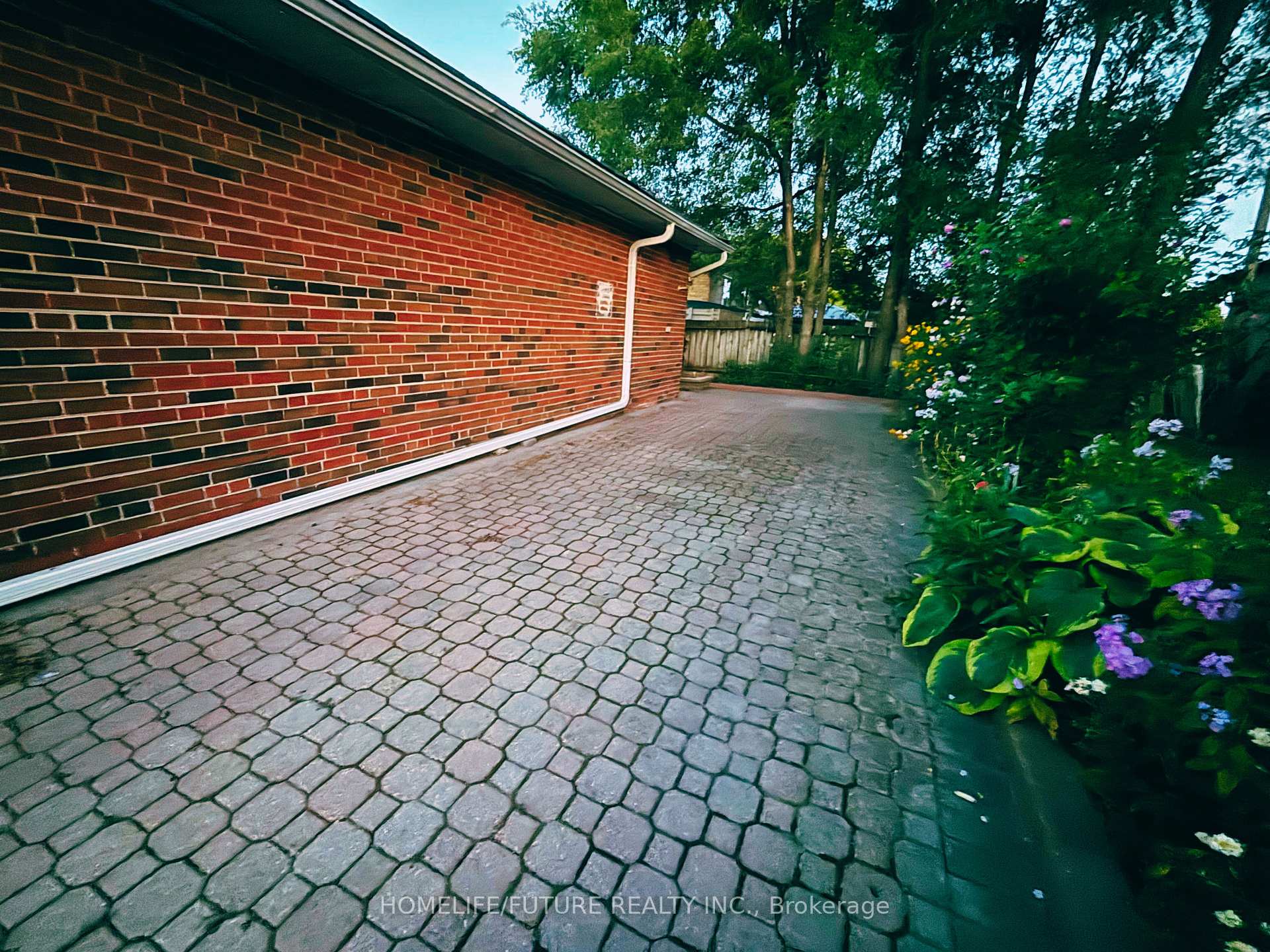 Photo 17 of 87 Pandora Circle, Scarborough, Woburn — HOMEH