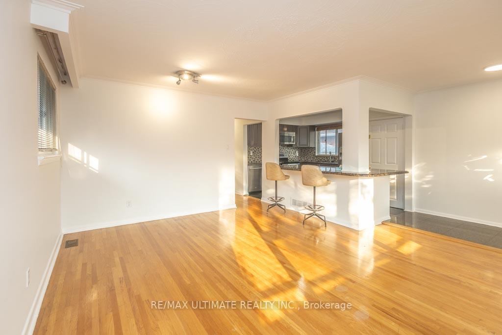 Photo 9 of 21 Doerr Road, Scarborough, Bendale — HOMEH