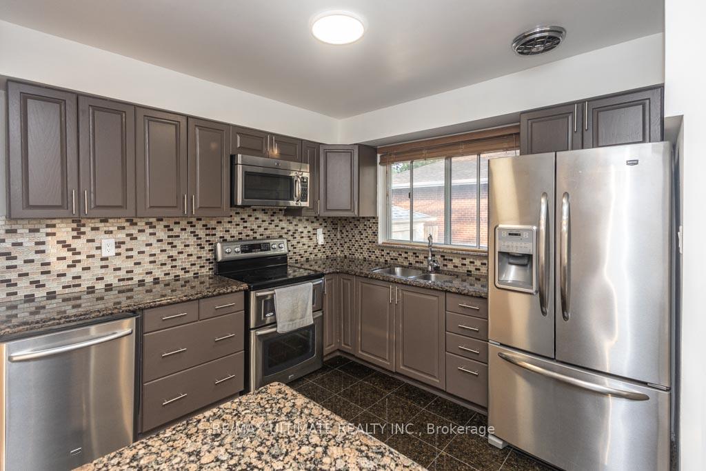 Photo 12 of 21 Doerr Road, Scarborough, Bendale — HOMEH