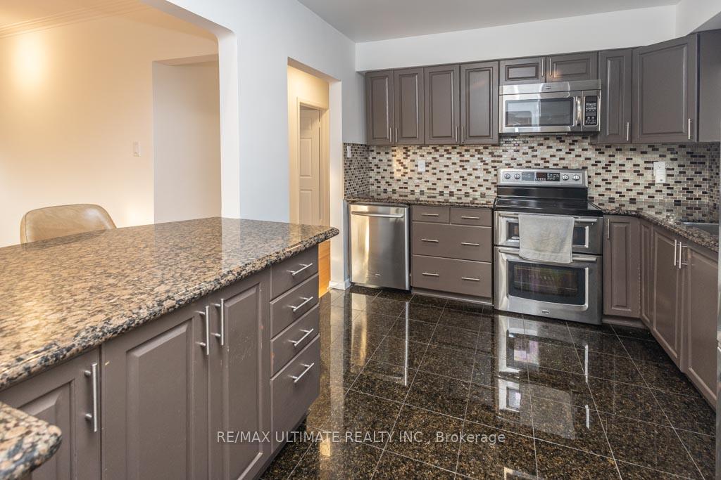 Photo 15 of 21 Doerr Road, Scarborough, Bendale — HOMEH
