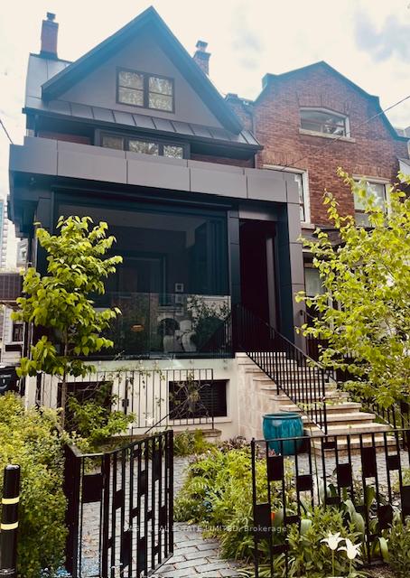 Front of Unit Lower, 685 Euclid Avenue