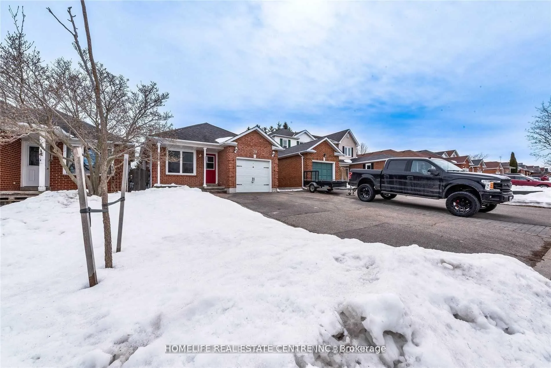 Photo 2 of 79 Hart Boulevard, Clarington, Newcastle — HOMEH