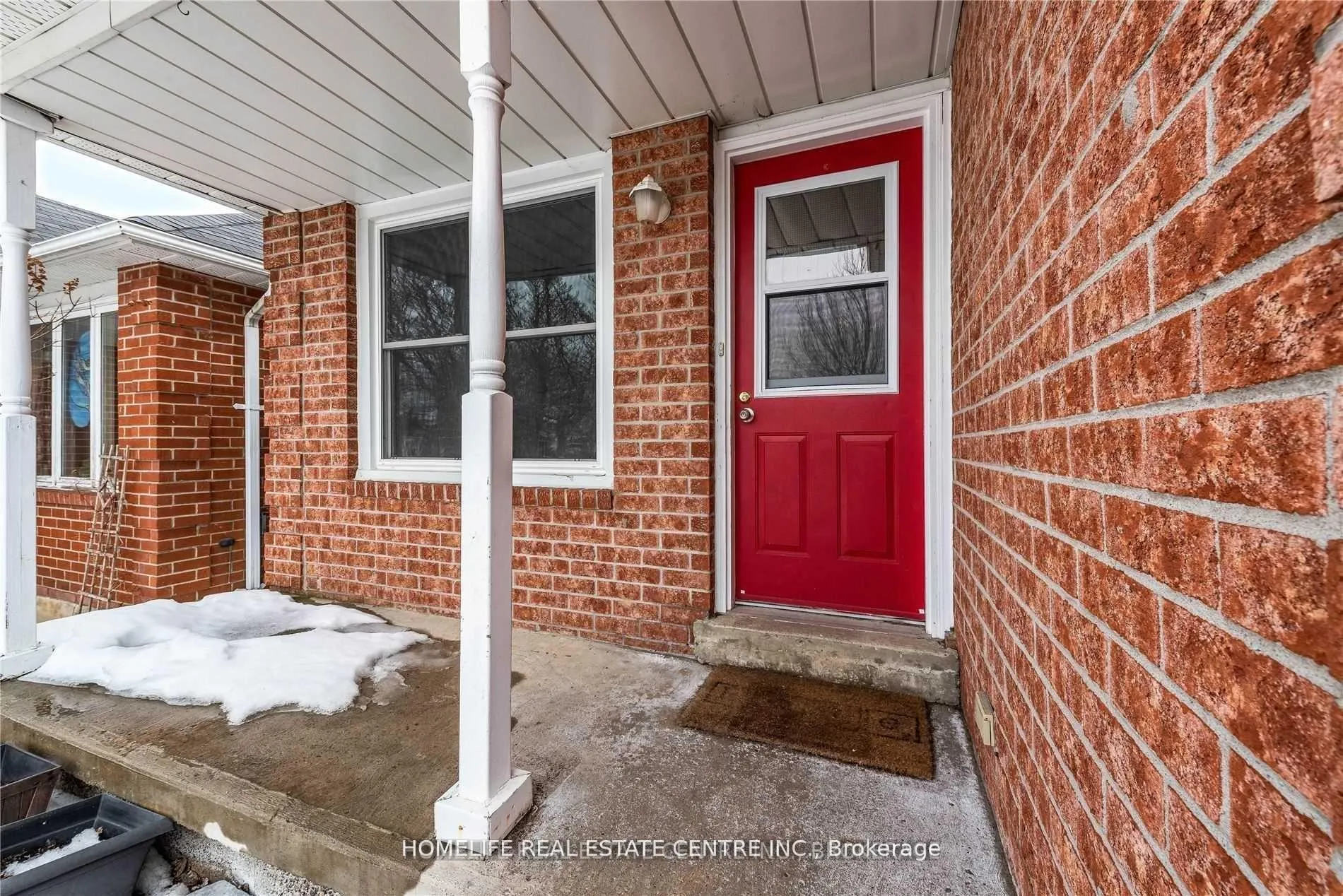 Photo 3 of 79 Hart Boulevard, Clarington, Newcastle — HOMEH