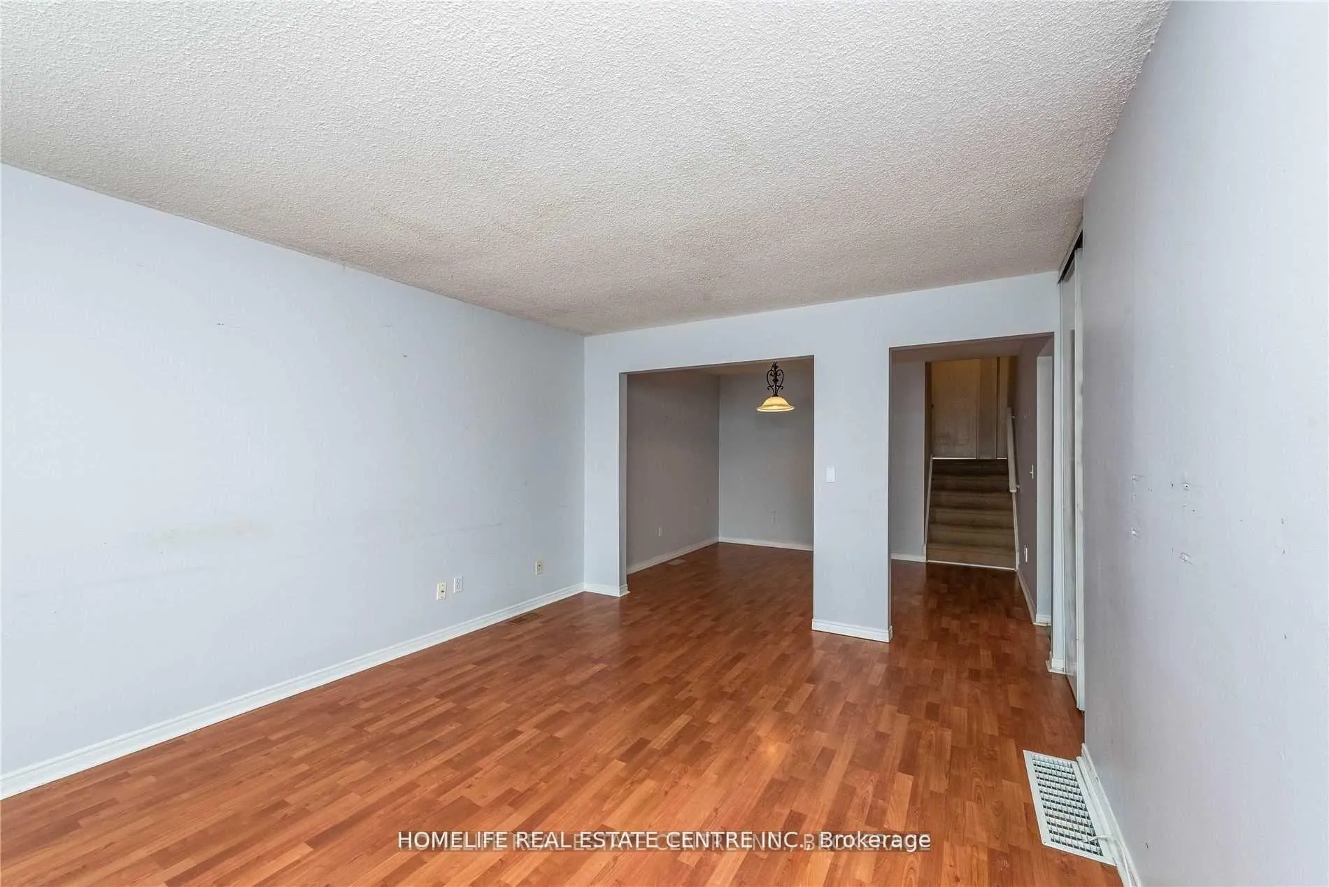 Photo 7 of 79 Hart Boulevard, Clarington, Newcastle — HOMEH