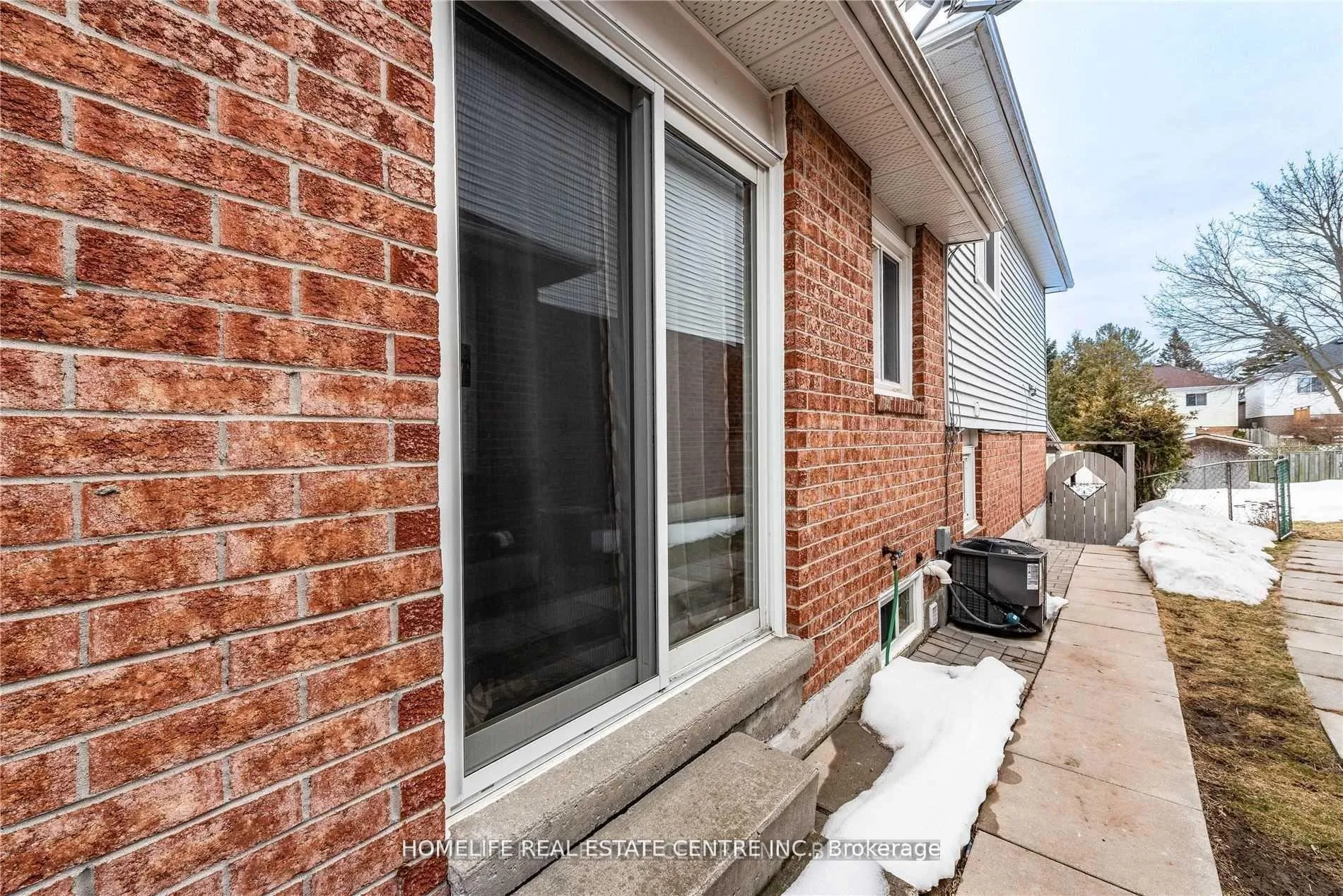 Photo 26 of 79 Hart Boulevard, Clarington, Newcastle — HOMEH