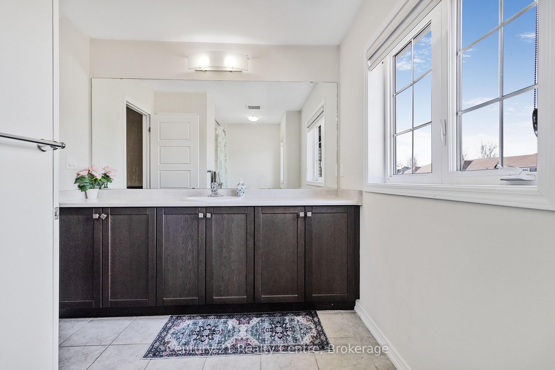 Photo 20 of 57 Esther Crescent, Thorold, Hurricane/Merrittville — HOMEH