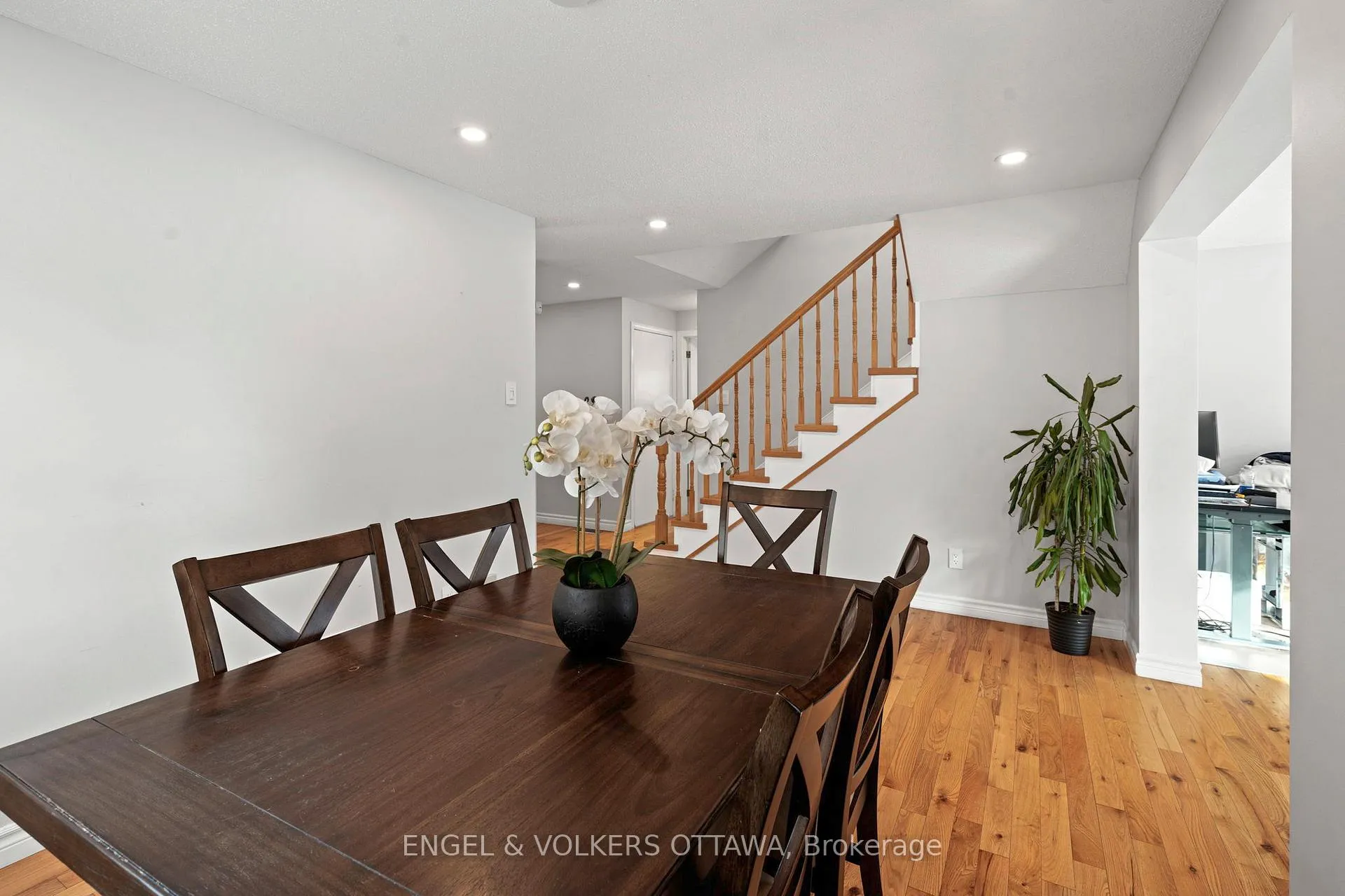 Photo 41 of 2060 Gardenway Drive, Ottawa, Fallingbrook/Gardenway South — HOMEH