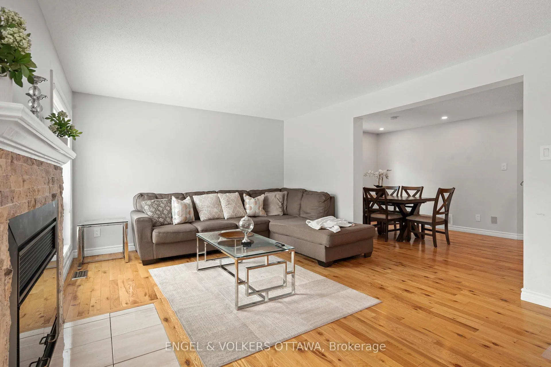 Photo 51 of 2060 Gardenway Drive, Ottawa, Fallingbrook/Gardenway South — HOMEH