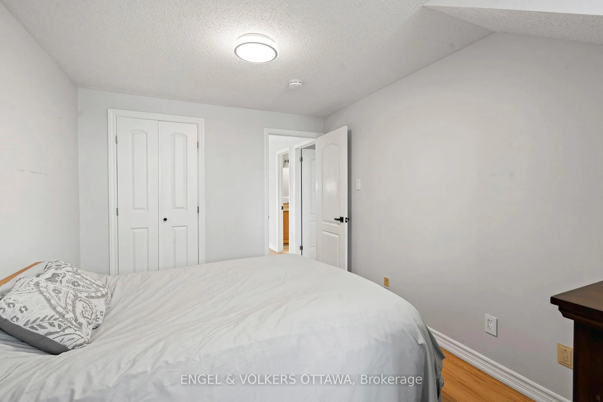 Photo 86 of 2060 Gardenway Drive, Ottawa, Fallingbrook/Gardenway South — HOMEH