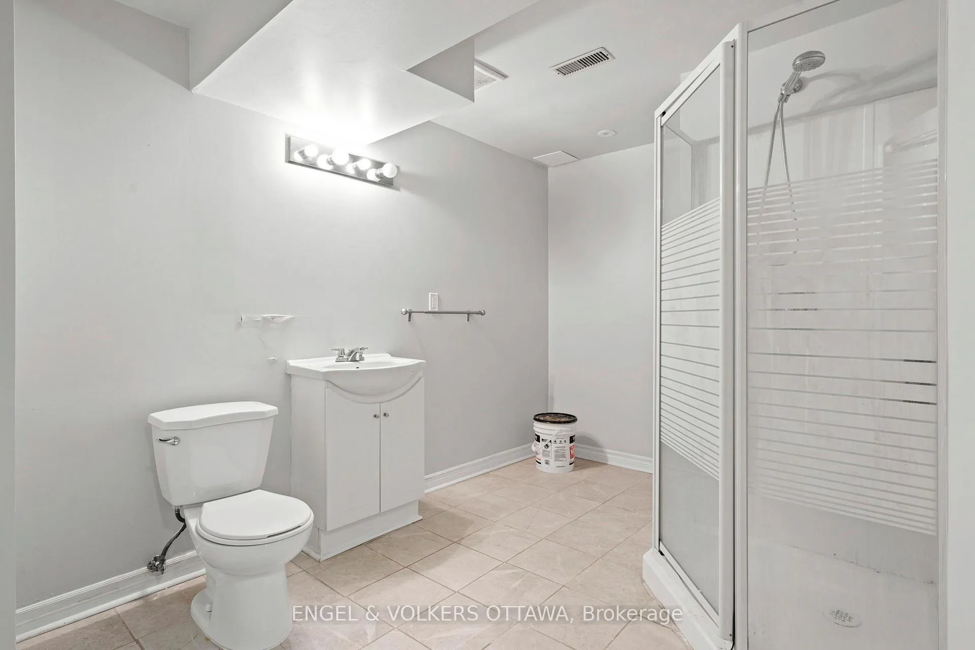 Photo 93 of 2060 Gardenway Drive, Ottawa, Fallingbrook/Gardenway South — HOMEH