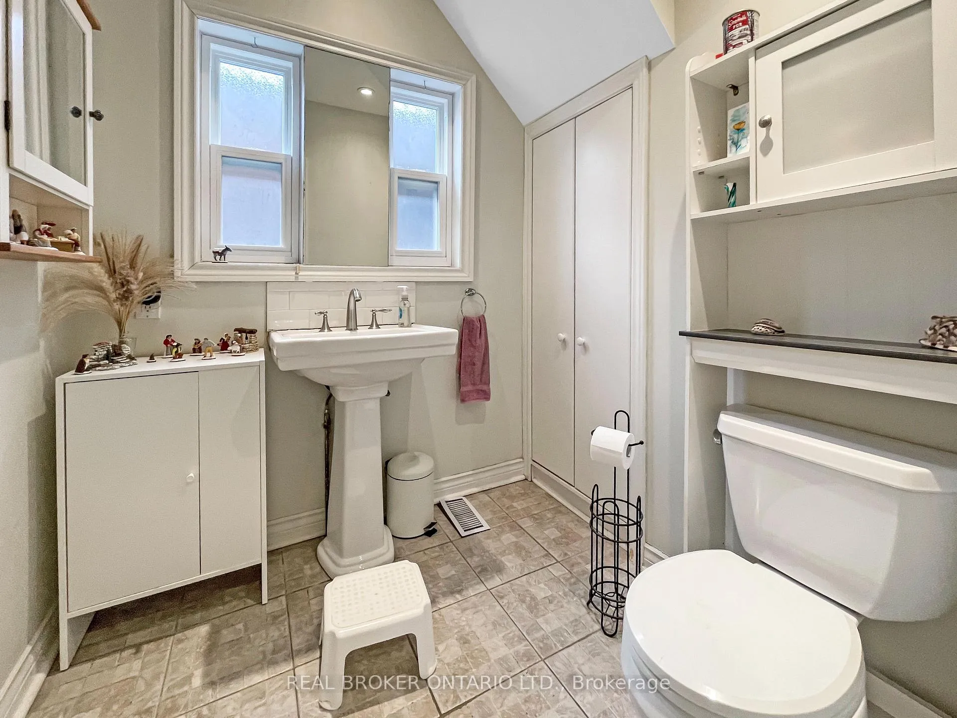 Photo 18 of 80 Courcelette Road, Toronto, The Beaches — HOMEH