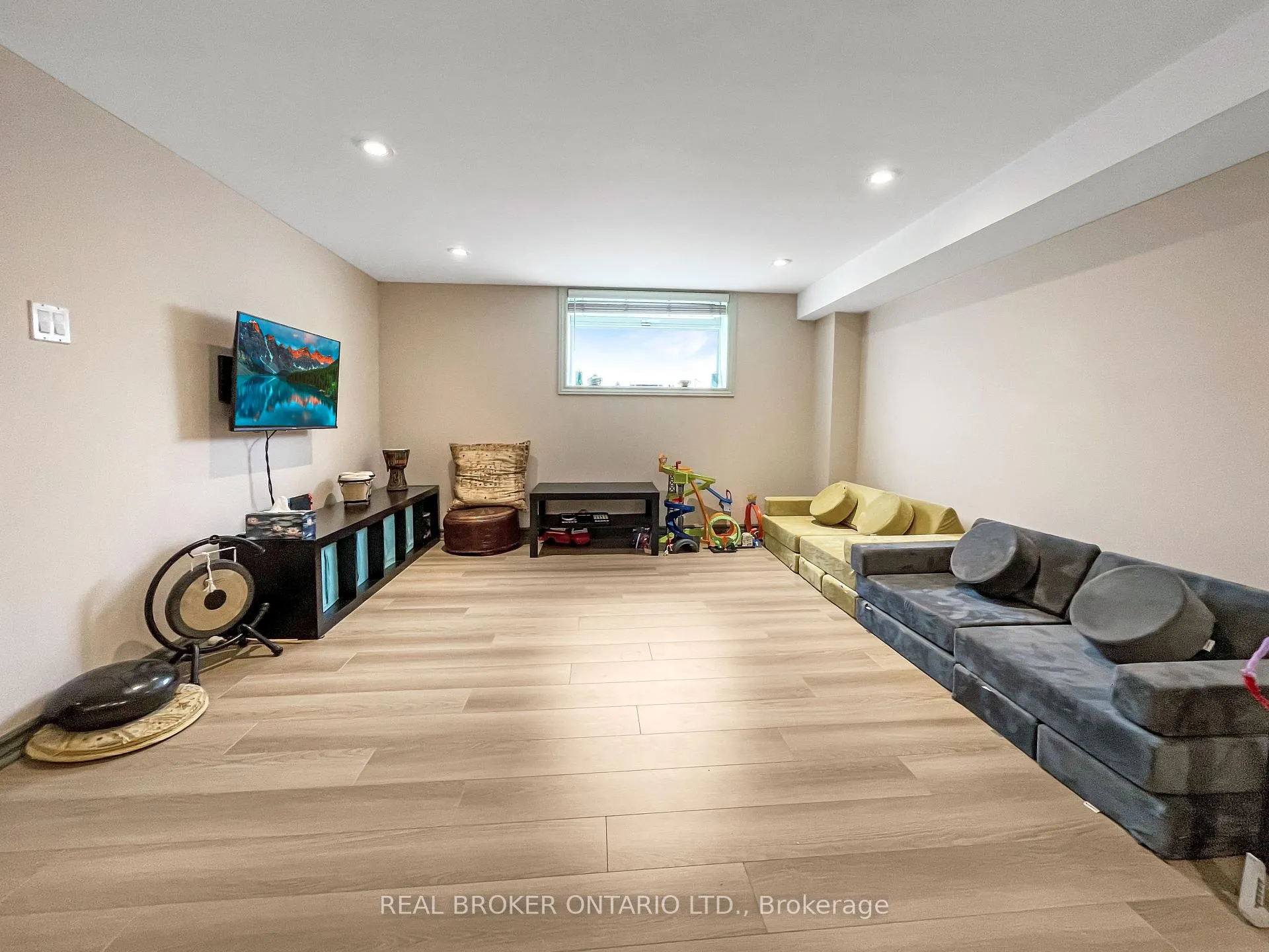 Photo 29 of 80 Courcelette Road, Toronto, The Beaches — HOMEH