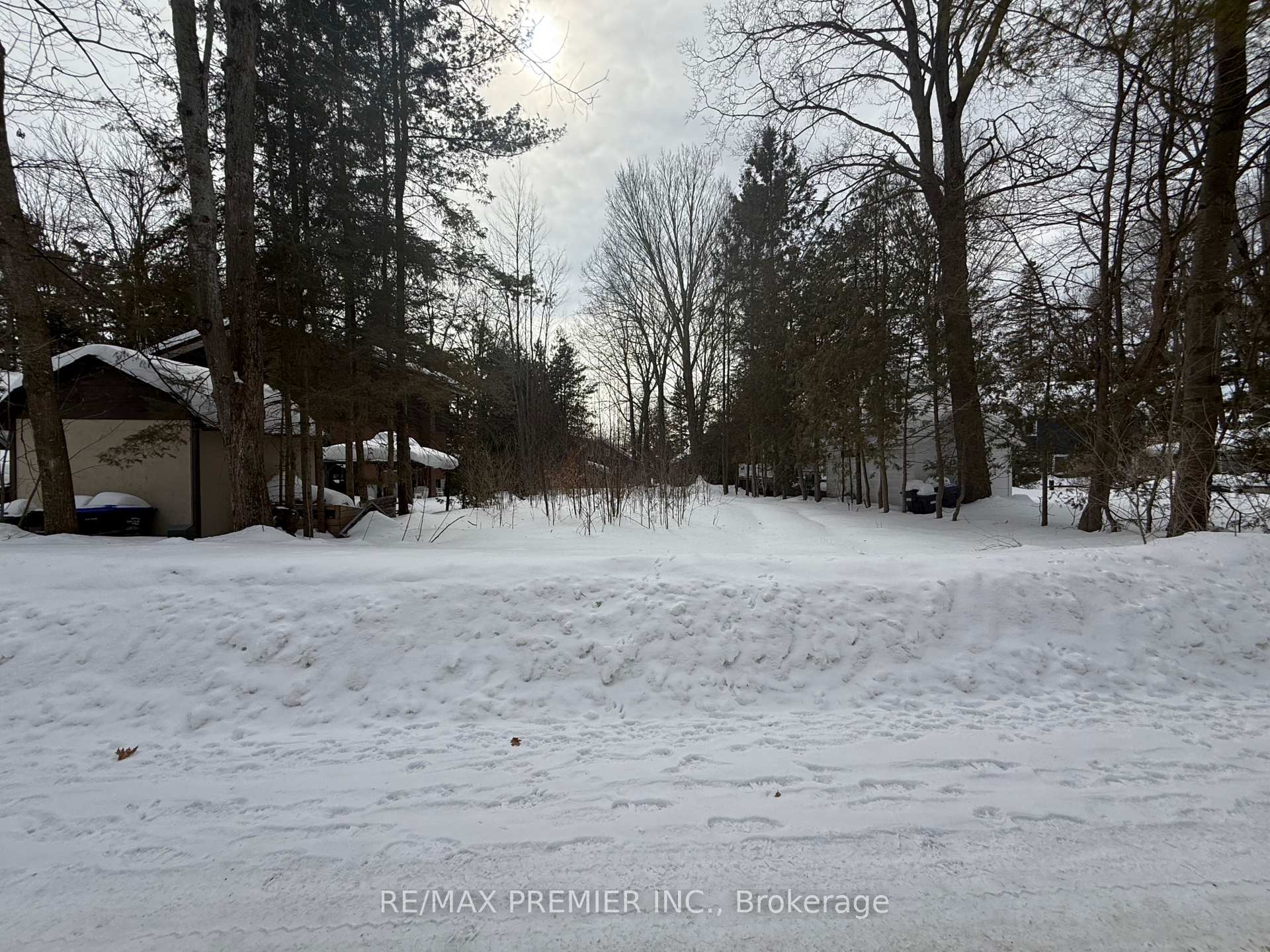 Photo 2 of 60 Quesnelle Drive, Tiny, Rural Tiny — HOMEH