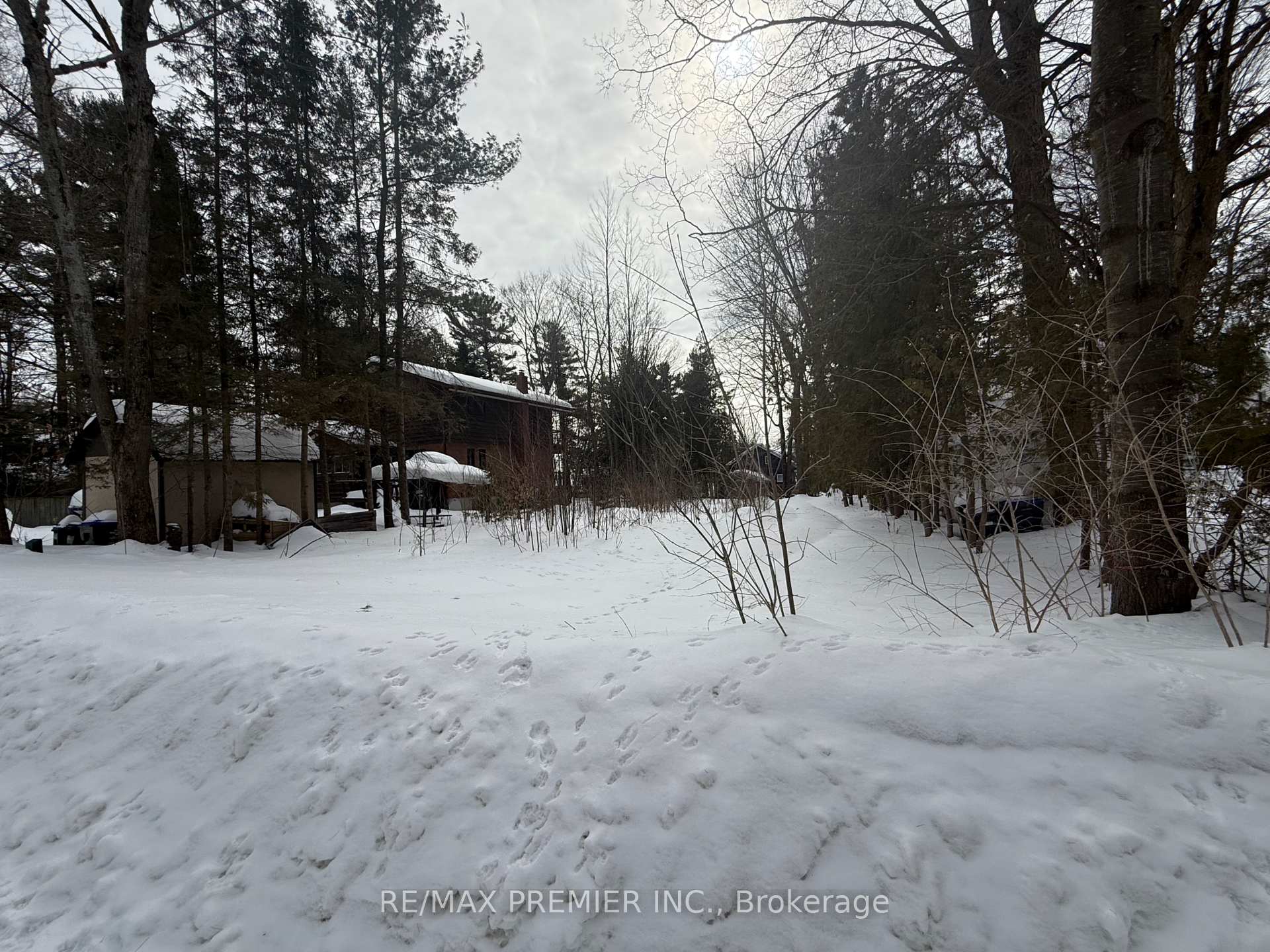 Photo 3 of 60 Quesnelle Drive, Tiny, Rural Tiny — HOMEH