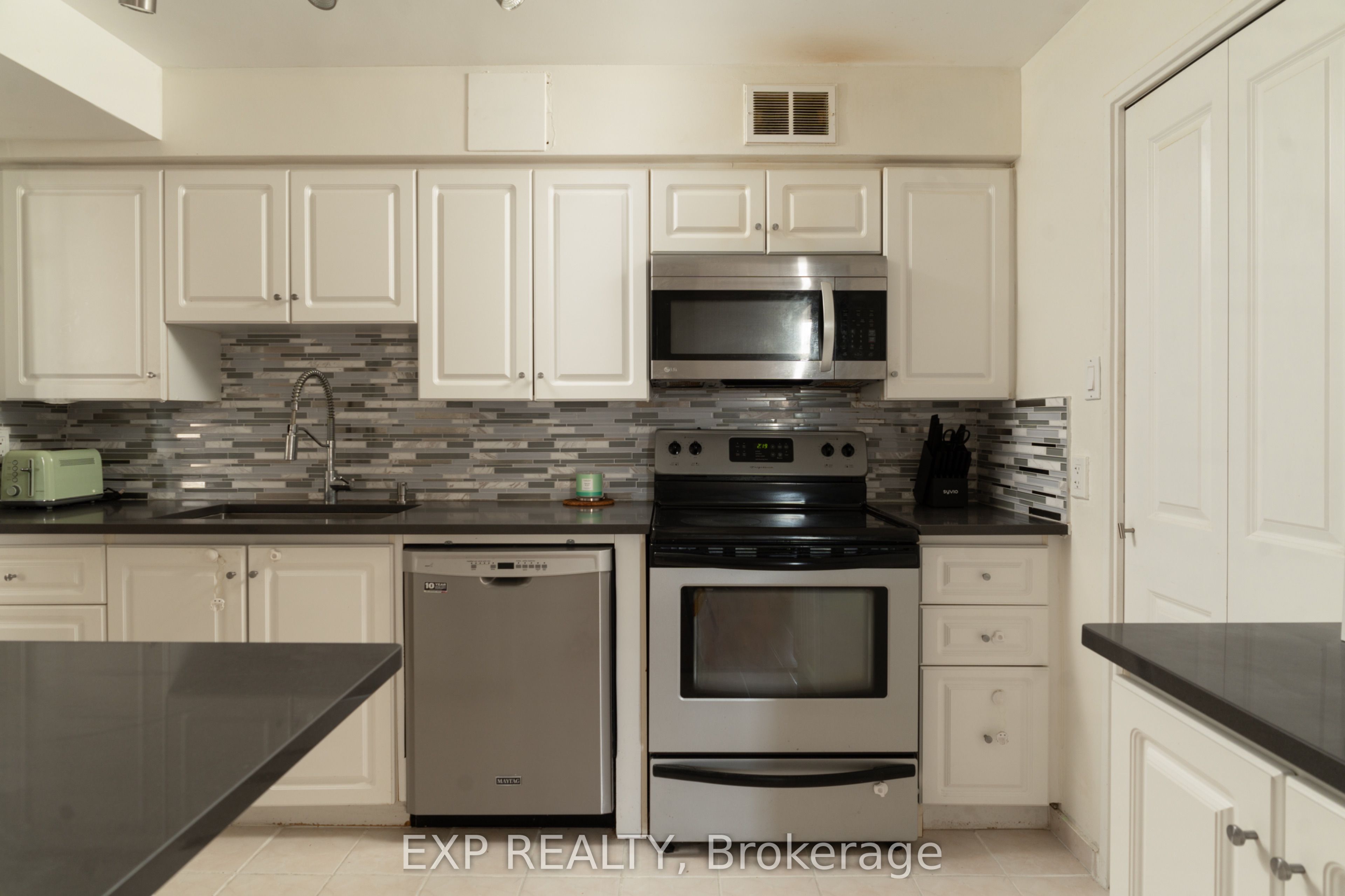 Photo 44 of Unit 1103, 1 Royal Orchard Boulevard, Markham, Royal Orchard — HOMEH