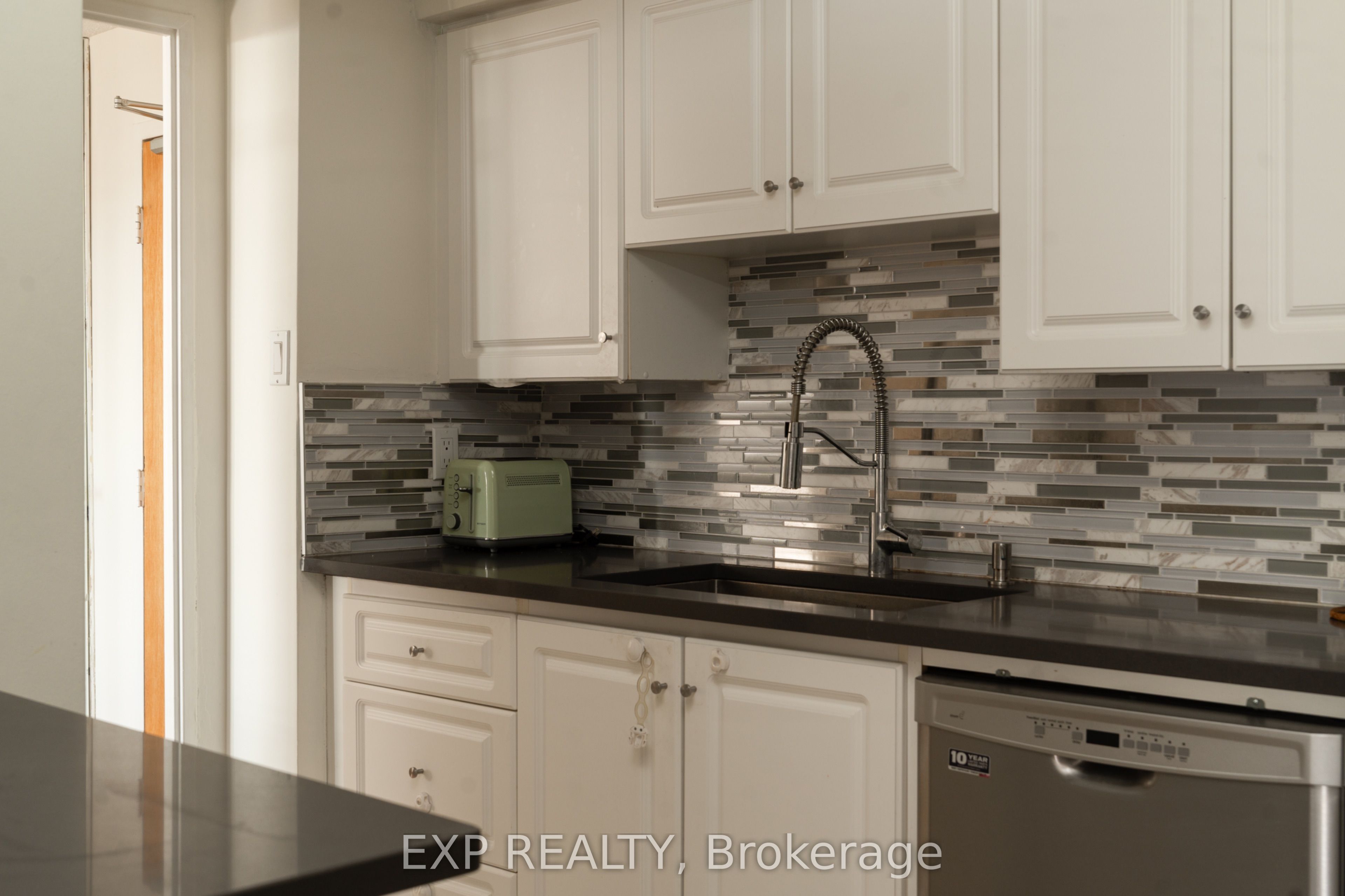 Photo 63 of Unit 1103, 1 Royal Orchard Boulevard, Markham, Royal Orchard — HOMEH