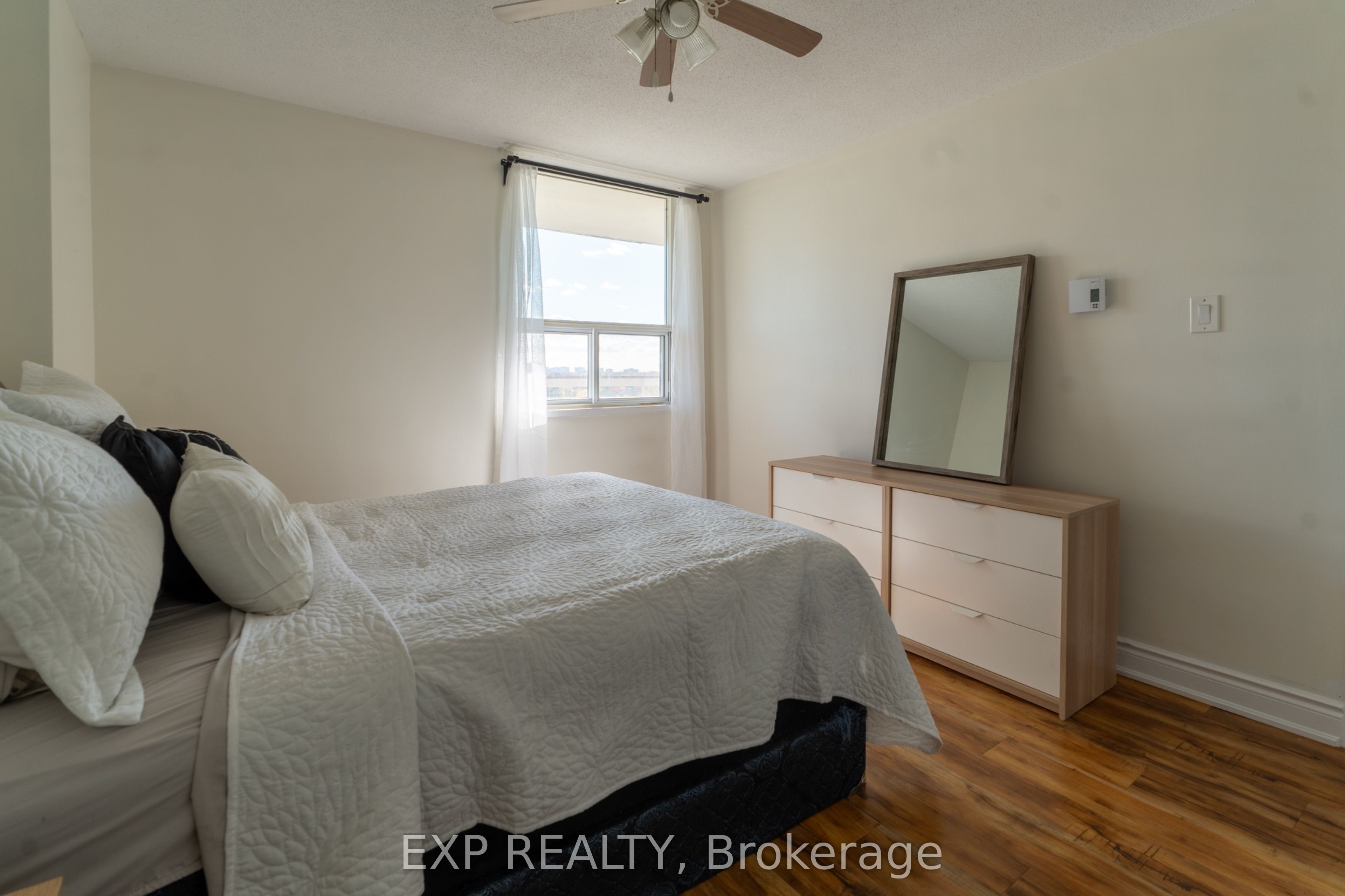 Photo 68 of Unit 1103, 1 Royal Orchard Boulevard, Markham, Royal Orchard — HOMEH