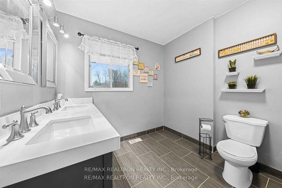 Photo 17 of 40 Rue Vanier, Tiny, Lafontaine — HOMEH
