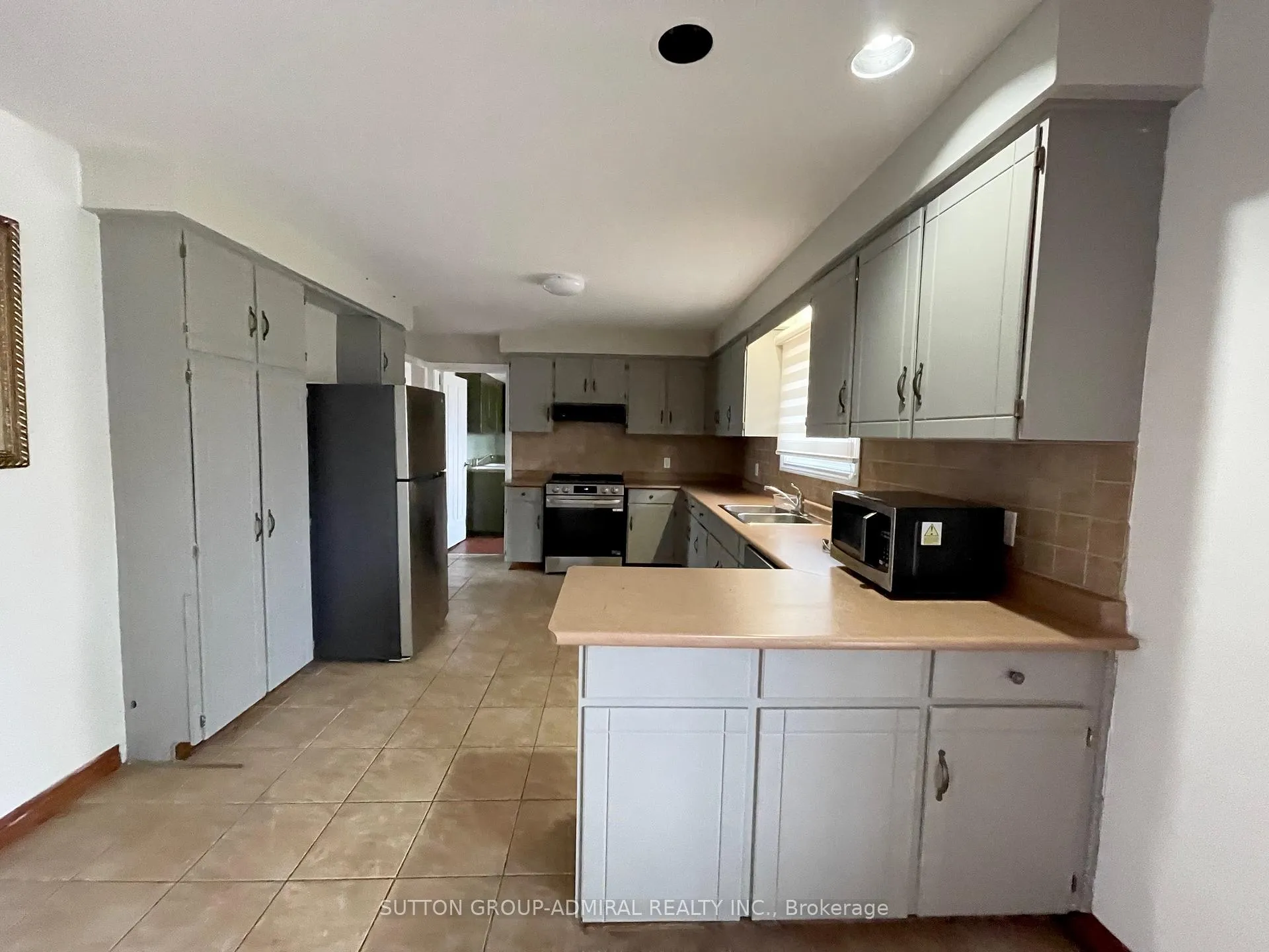 Photo 16 of 10623 Clarkway Drive, Brampton, Brampton East — HOMEH