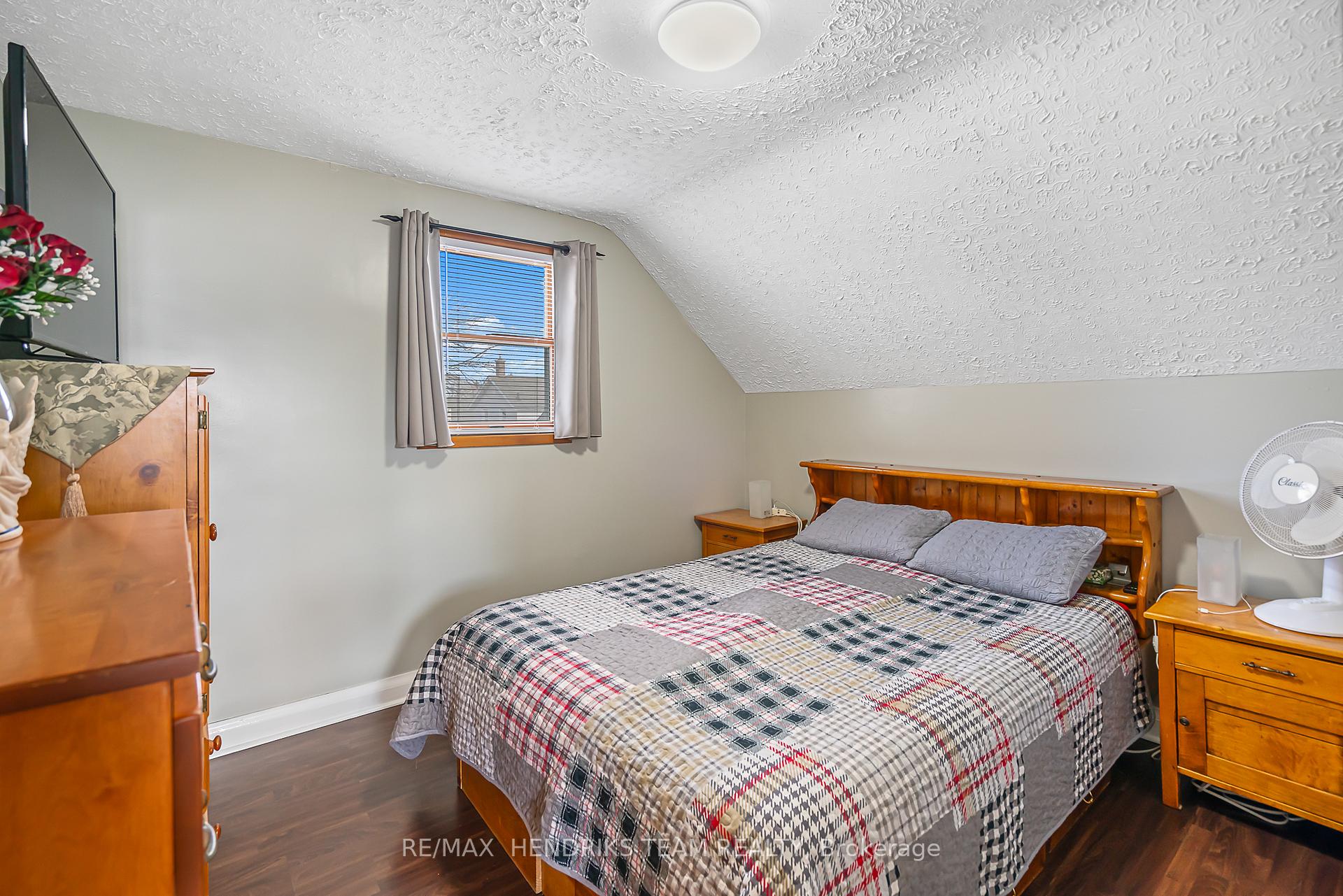 Photo 14 of 2 Ann Street, Thorold, Thorold Downtown — HOMEH