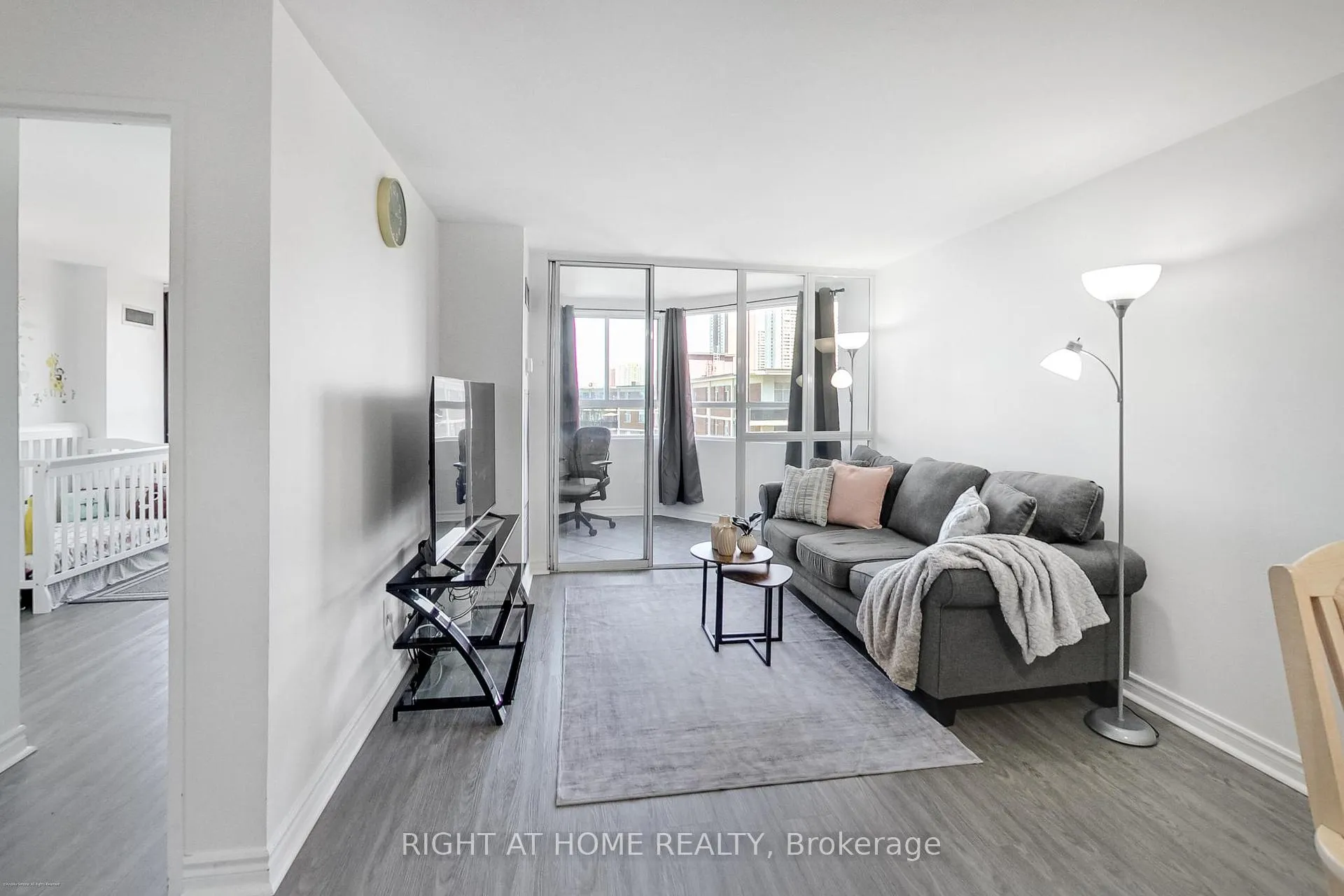 Photo 7 of Unit 1109, 4 Park Vista, Toronto, O'Connor-Parkview — HOMEH