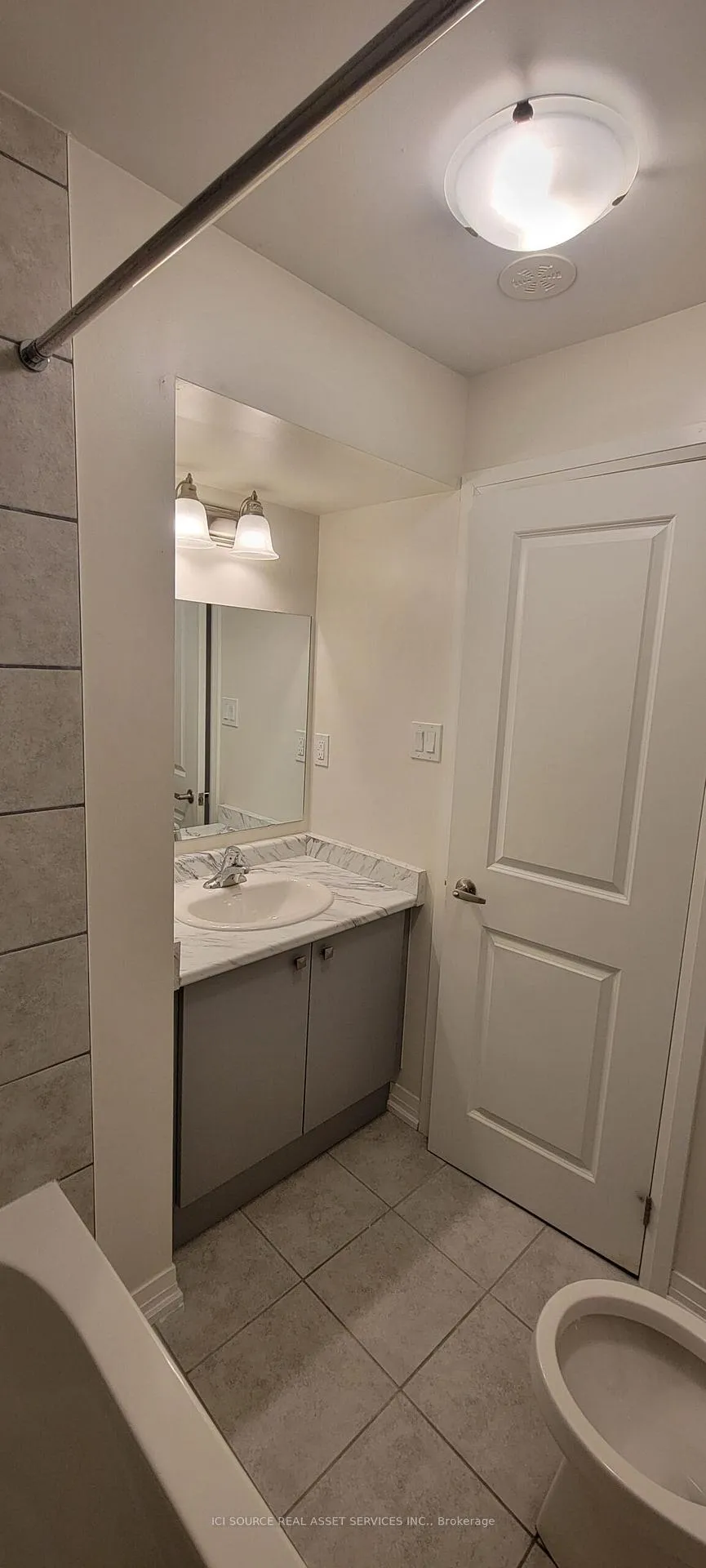 Photo 8 of Unit 2, 76 Carneros Way, Markham, Cedar Grove — HOMEH