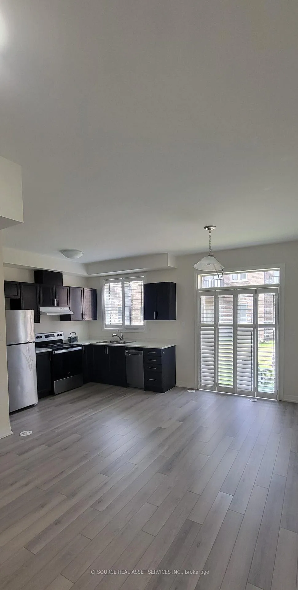 Photo 14 of Unit 2, 76 Carneros Way, Markham, Cedar Grove — HOMEH