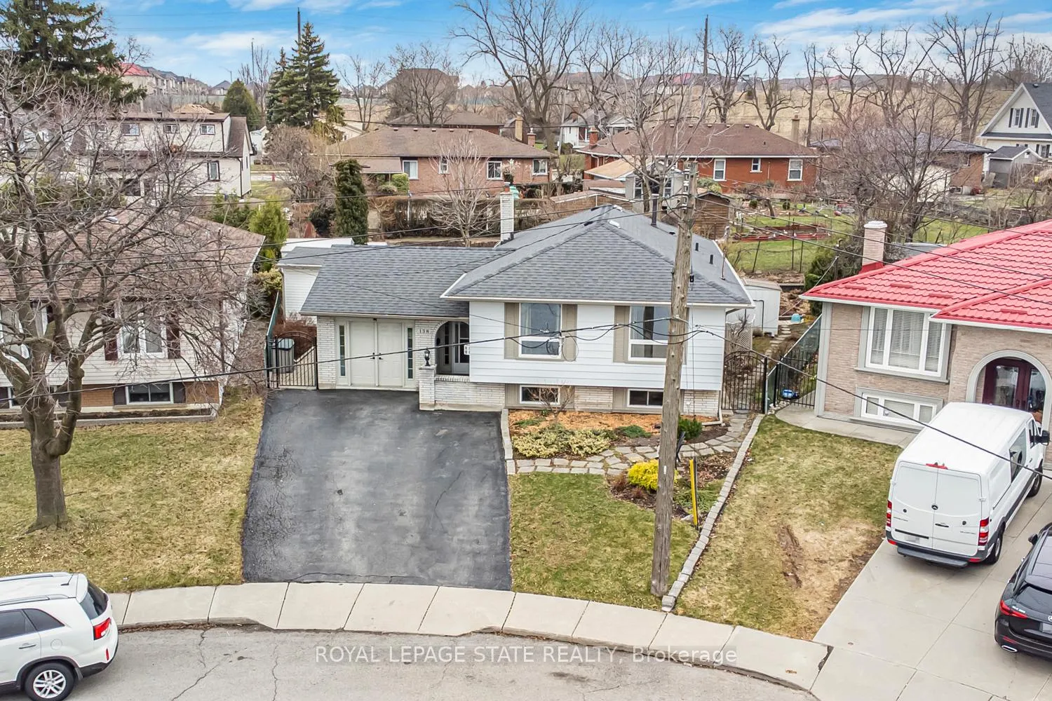 Photo 3 of 138 Greeningdon Drive, Hamilton, Greeningdon — HOMEH