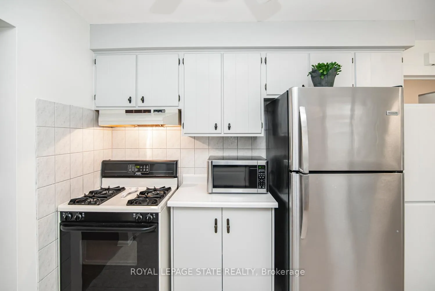 Photo 14 of 138 Greeningdon Drive, Hamilton, Greeningdon — HOMEH