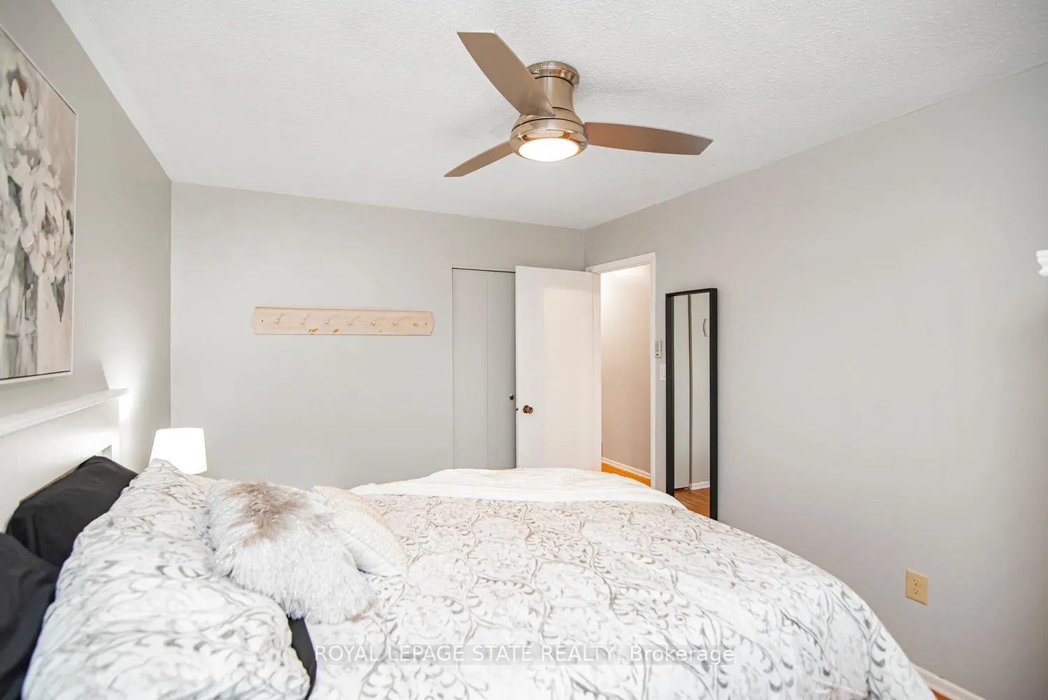 Photo 23 of 138 Greeningdon Drive, Hamilton, Greeningdon — HOMEH