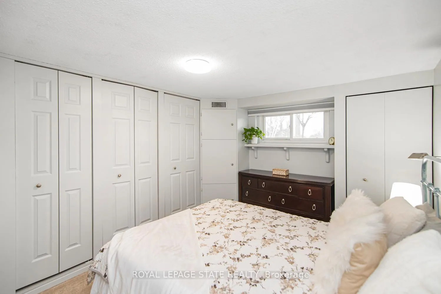 Photo 34 of 138 Greeningdon Drive, Hamilton, Greeningdon — HOMEH
