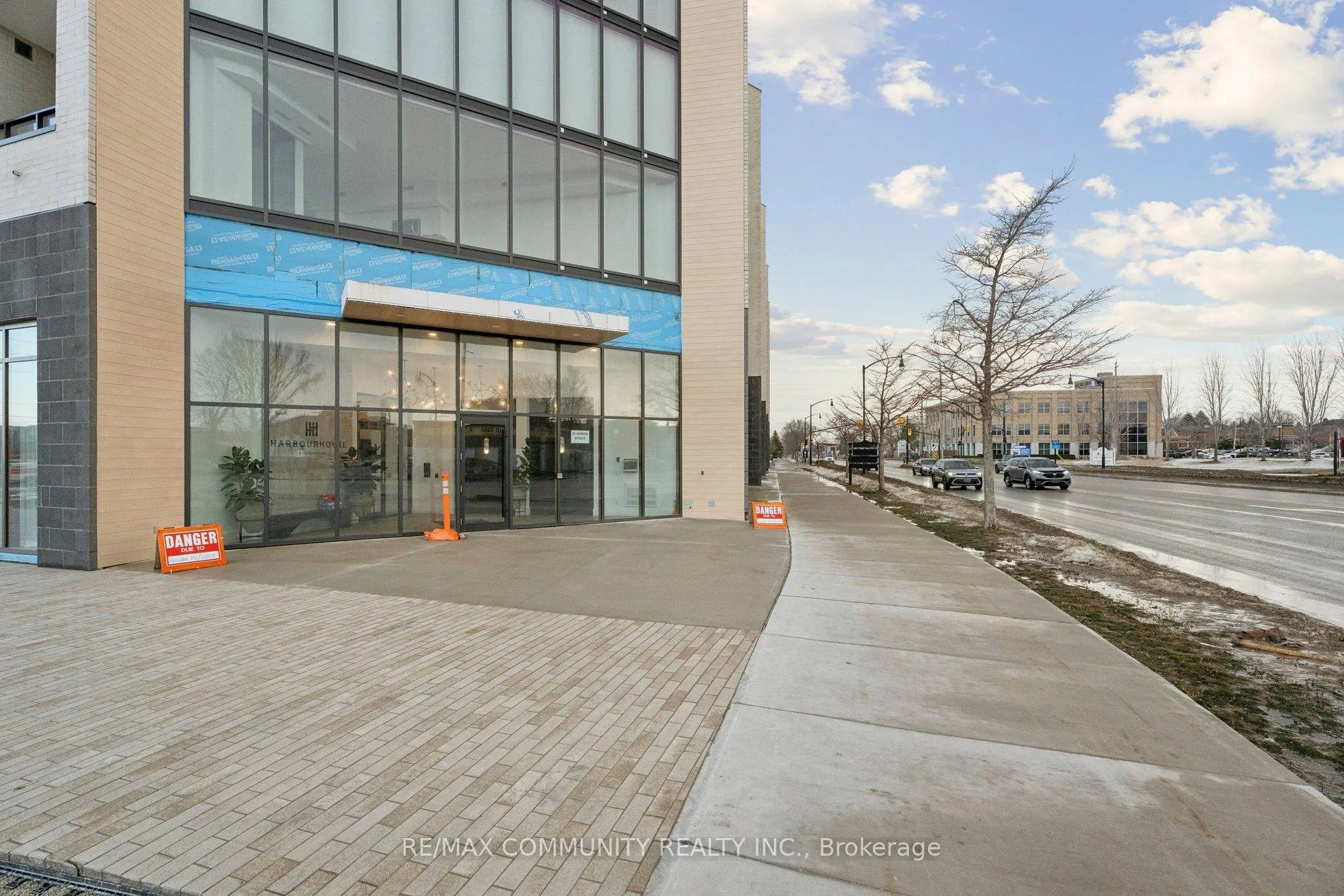 Photo 5 of Unit 415, 31 Huron Street S, Collingwood — HOMEH