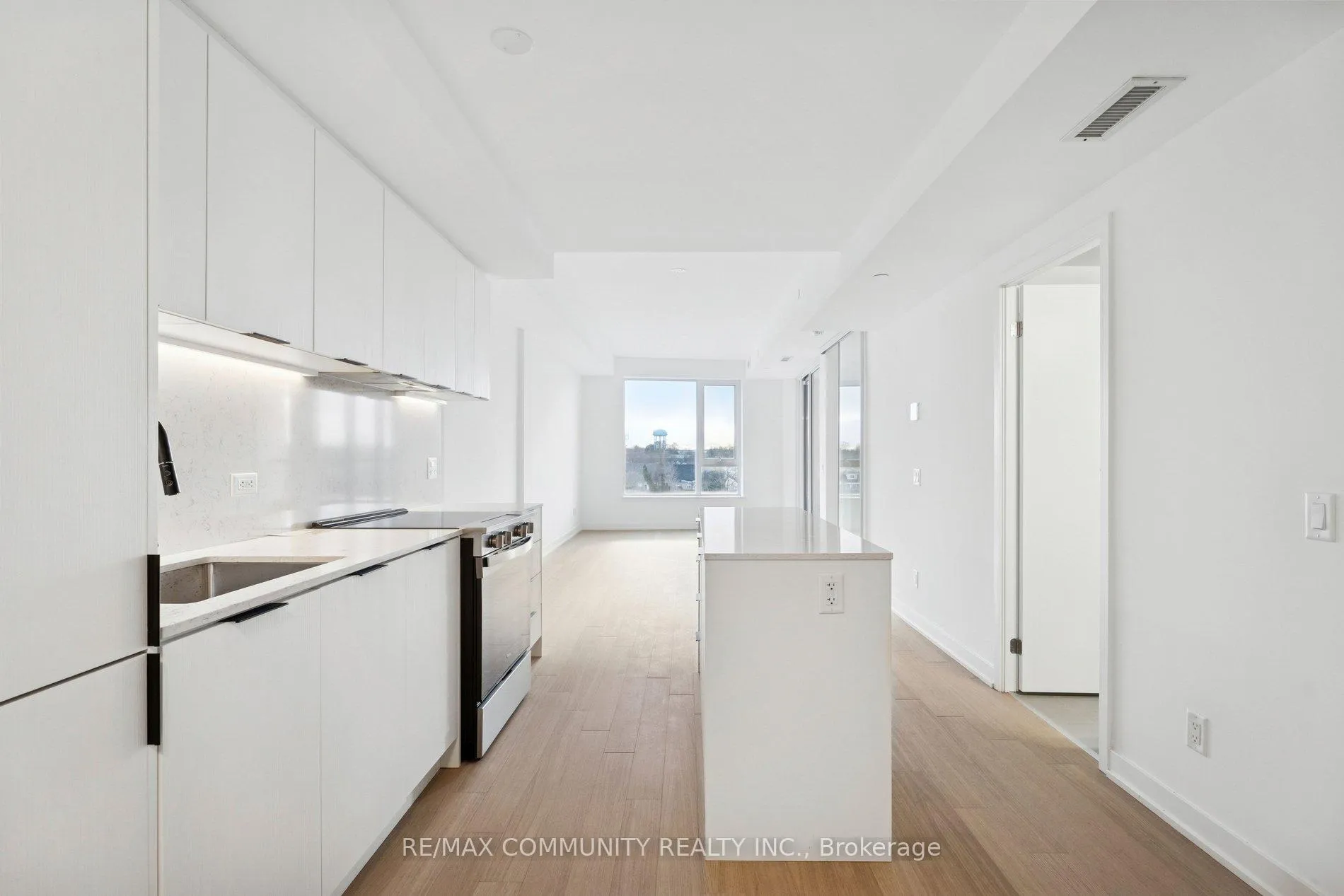 Photo 16 of Unit 415, 31 Huron Street S, Collingwood — HOMEH