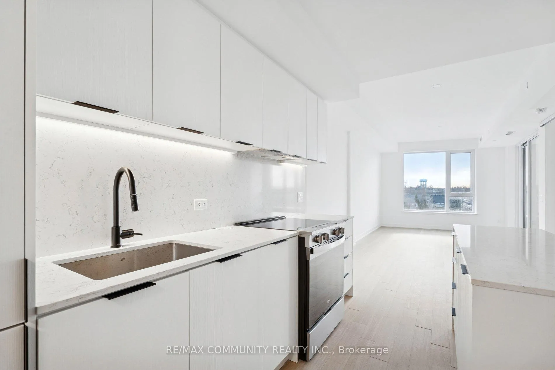 Photo 17 of Unit 415, 31 Huron Street S, Collingwood — HOMEH