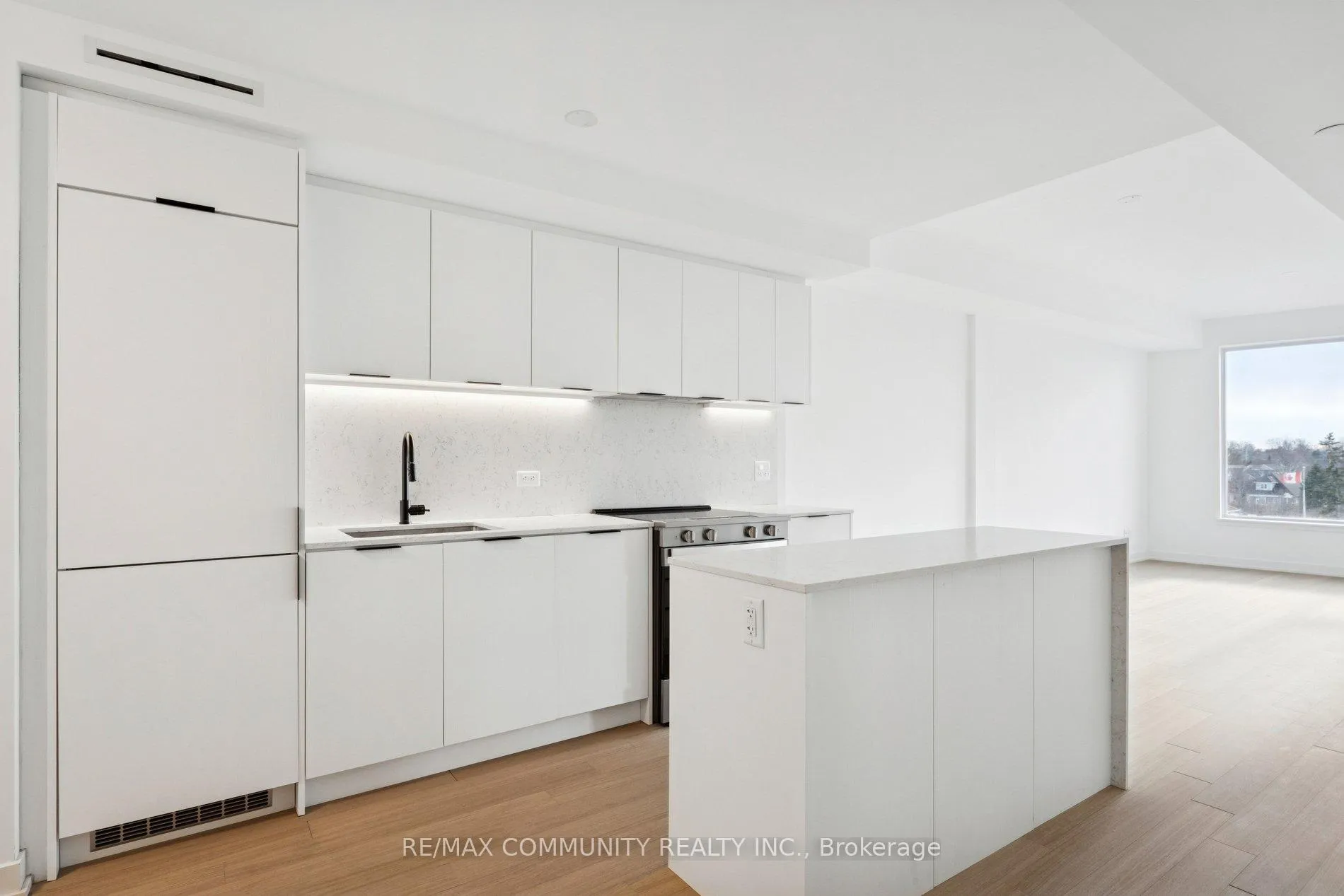 Photo 18 of Unit 415, 31 Huron Street S, Collingwood — HOMEH