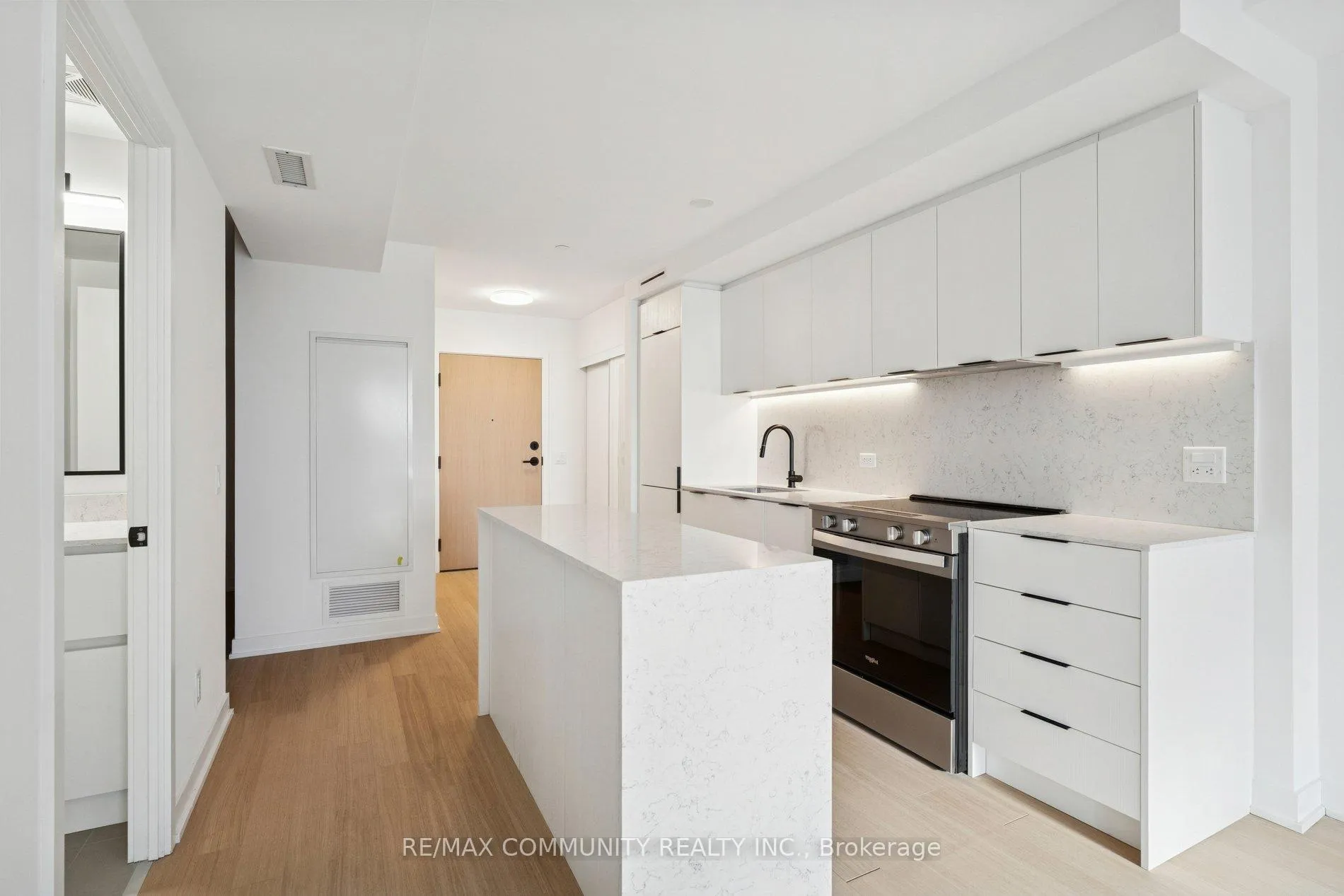 Photo 19 of Unit 415, 31 Huron Street S, Collingwood — HOMEH