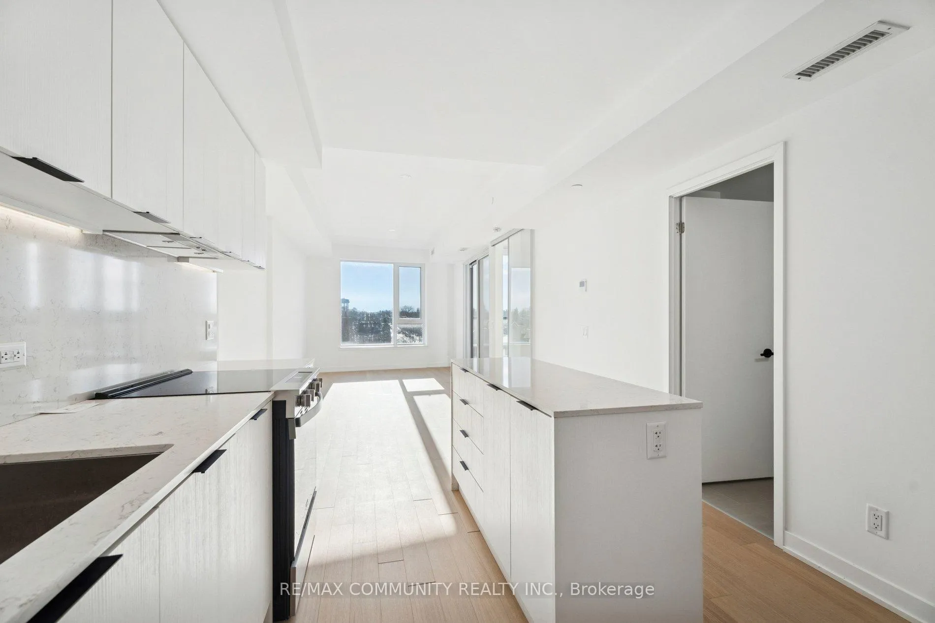 Photo 22 of Unit 415, 31 Huron Street S, Collingwood — HOMEH