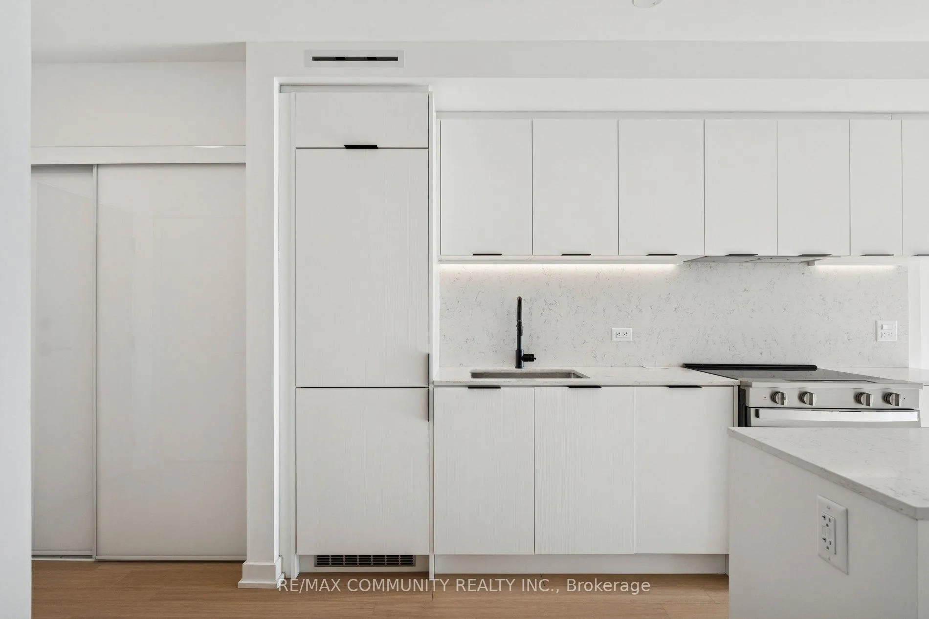 Photo 24 of Unit 415, 31 Huron Street S, Collingwood — HOMEH