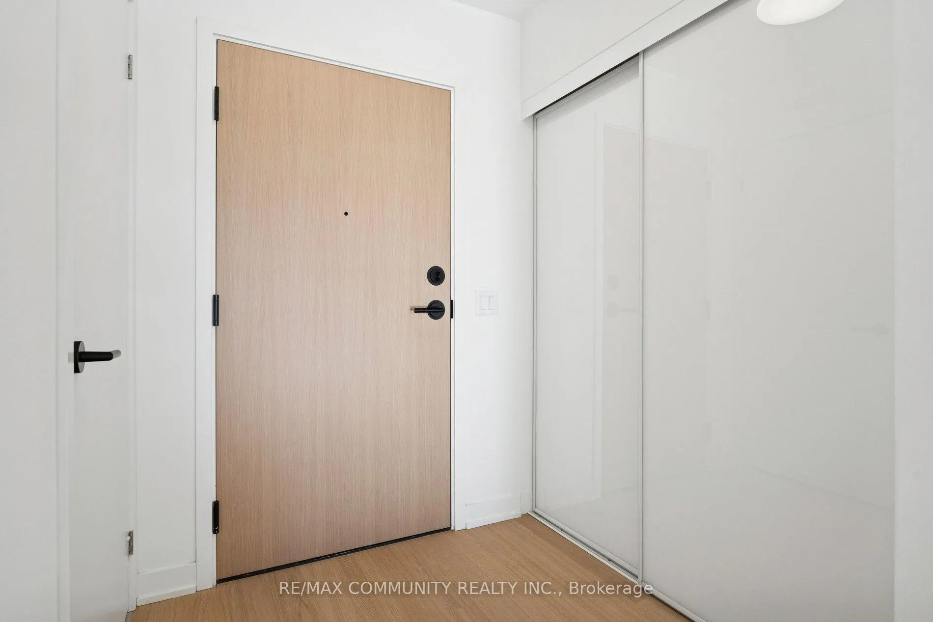 Photo 25 of Unit 415, 31 Huron Street S, Collingwood — HOMEH