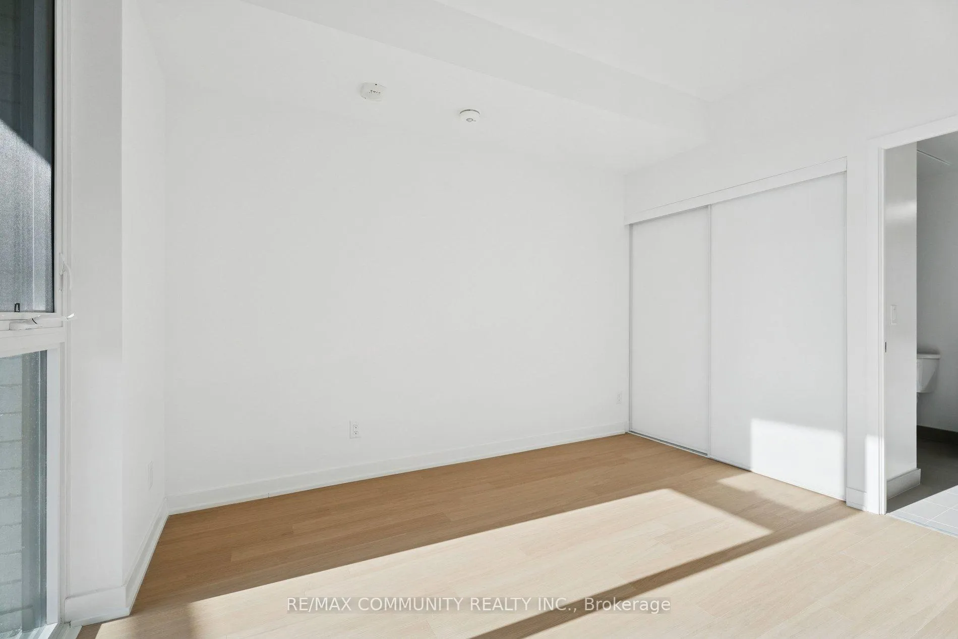 Photo 36 of Unit 415, 31 Huron Street S, Collingwood — HOMEH