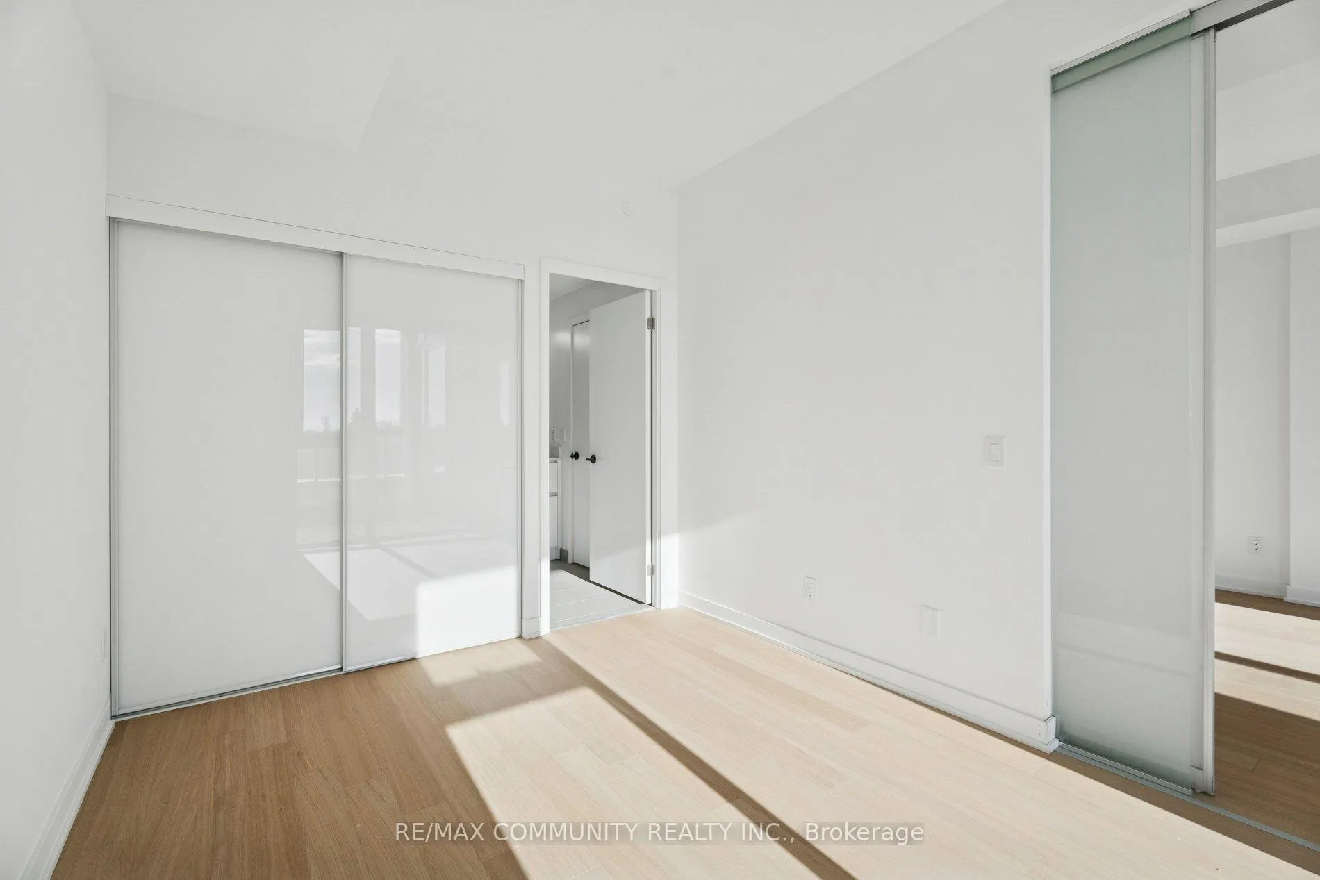 Photo 37 of Unit 415, 31 Huron Street S, Collingwood — HOMEH