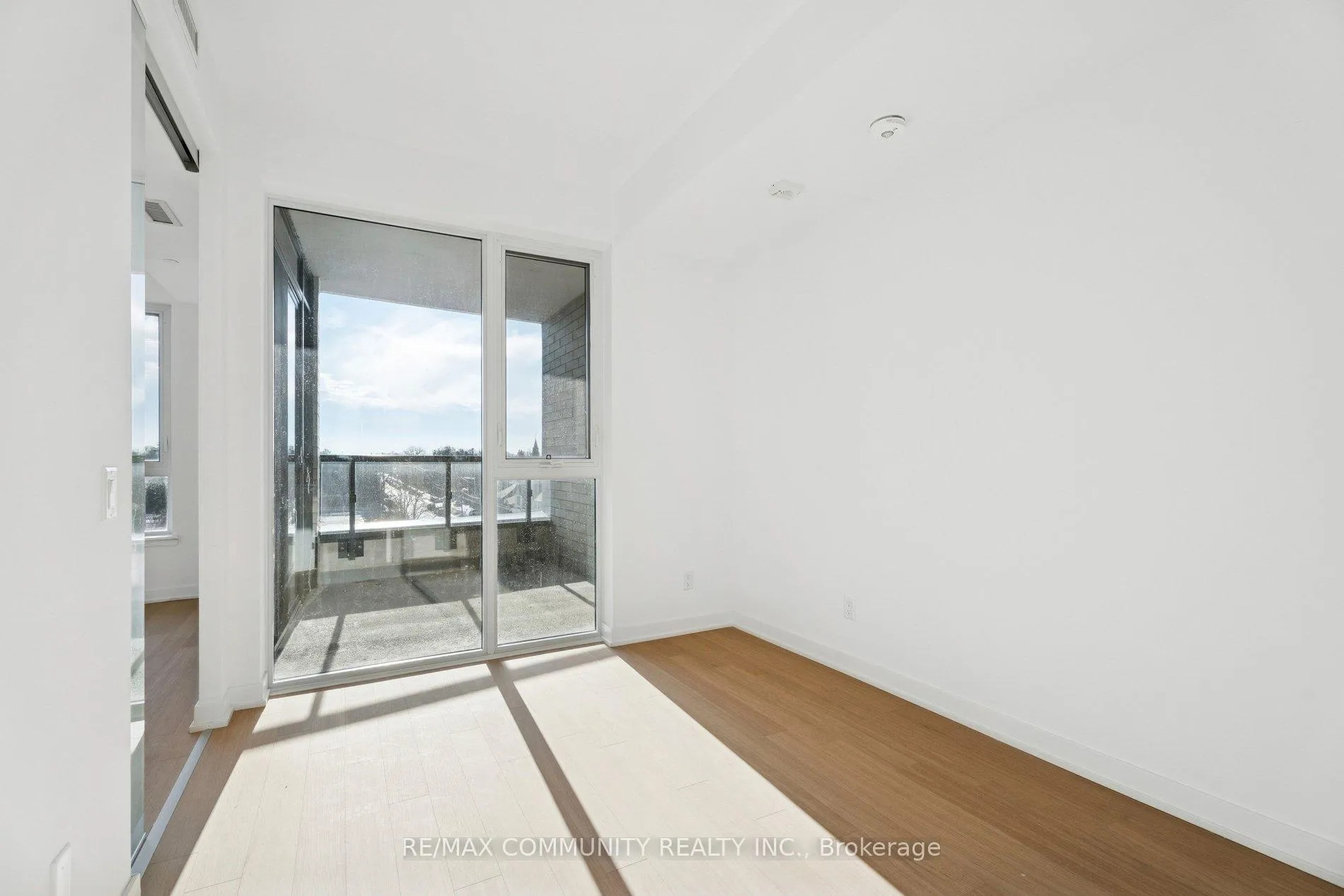 Photo 39 of Unit 415, 31 Huron Street S, Collingwood — HOMEH