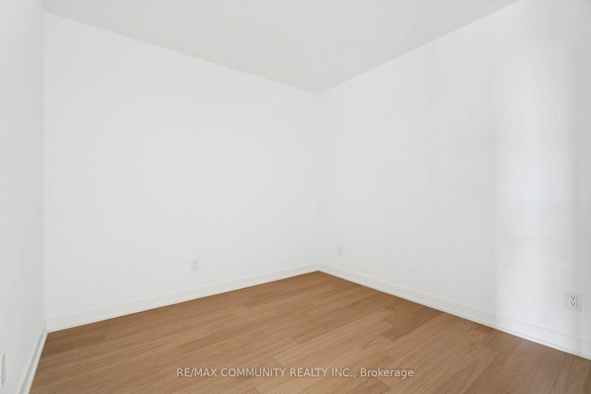 Photo 40 of Unit 415, 31 Huron Street S, Collingwood — HOMEH