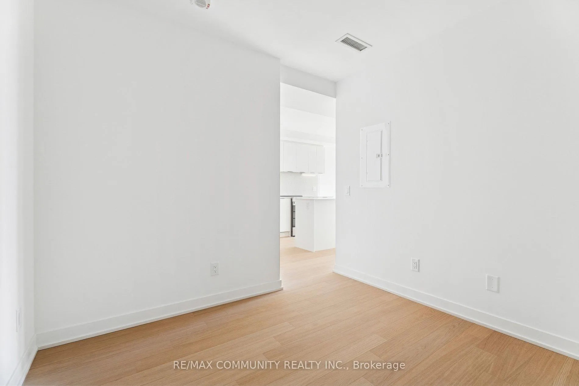 Photo 41 of Unit 415, 31 Huron Street S, Collingwood — HOMEH