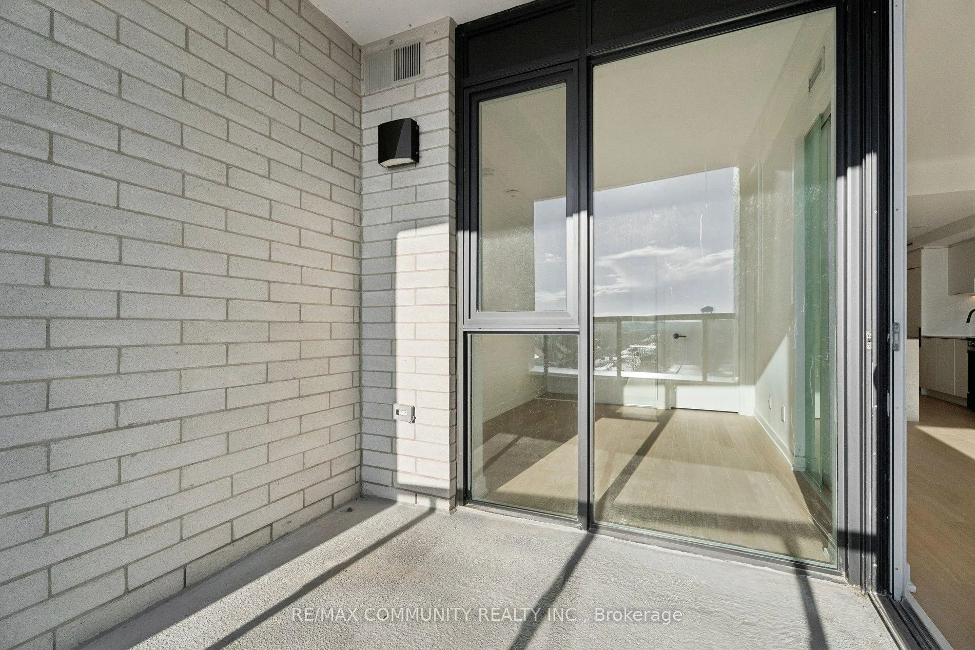 Photo 48 of Unit 415, 31 Huron Street S, Collingwood — HOMEH