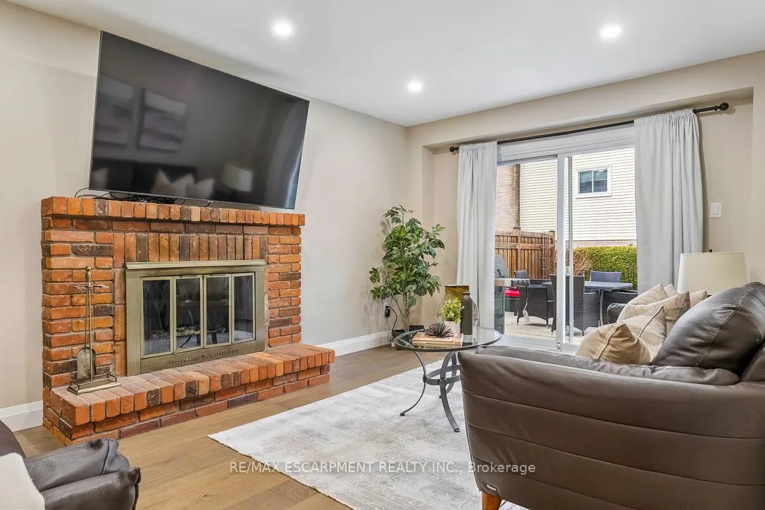 Photo 18 of 1 Parkway Place, Hamilton, Dundas — HOMEH